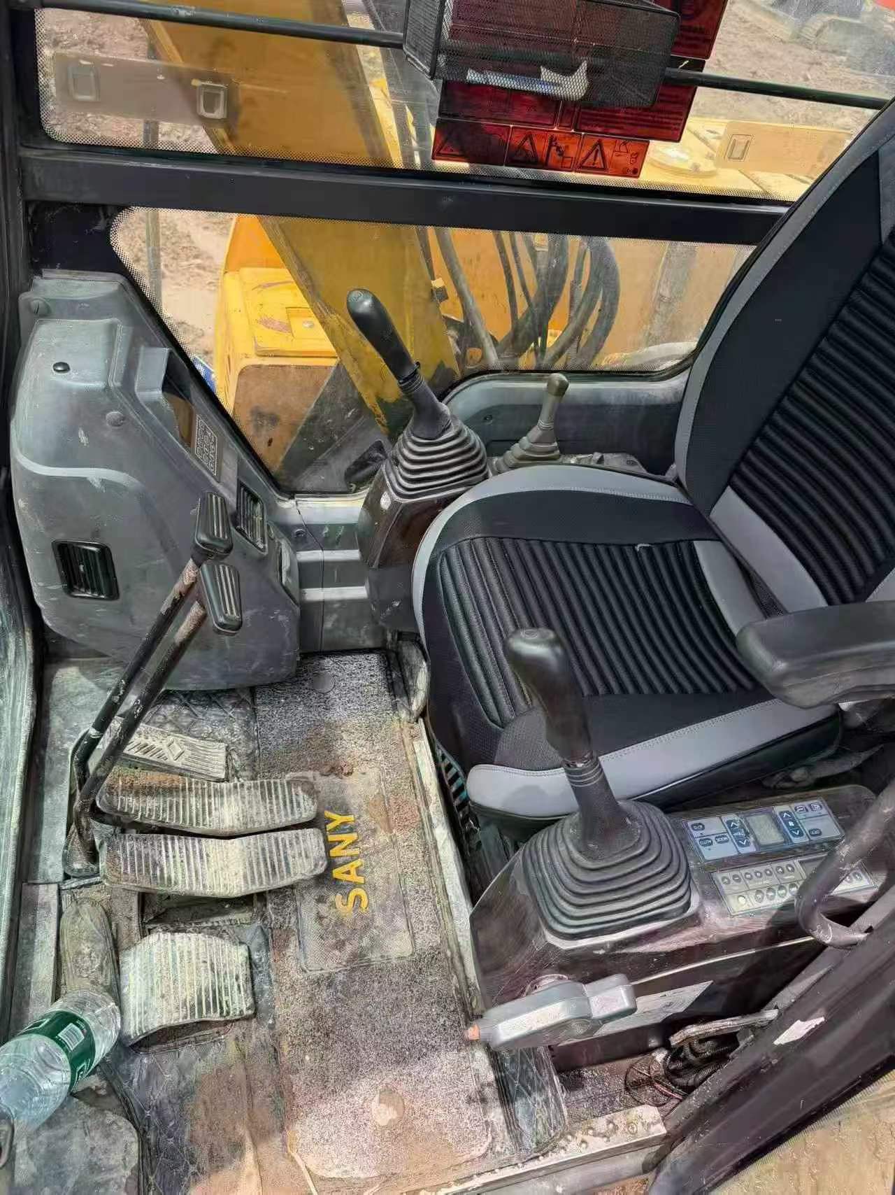 Buy Sany SY65C Used Excavator / 7