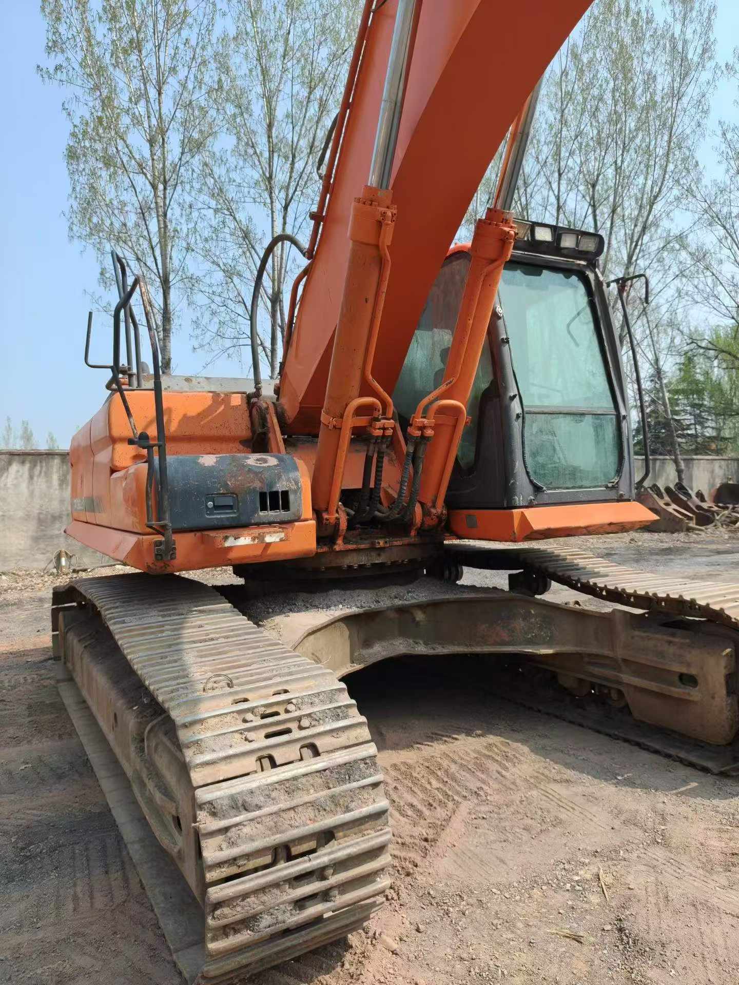 Buy Doosan DX380 Used Excavator / 2