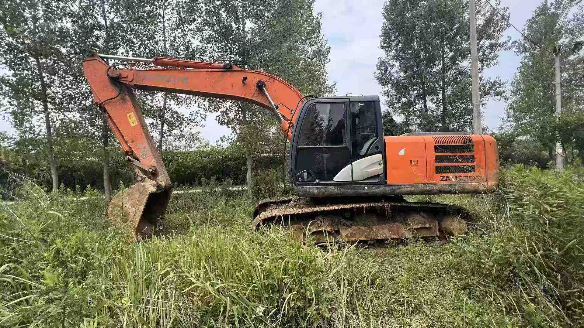 Buy Hitachi ZX200-5G Used Excavator / 7