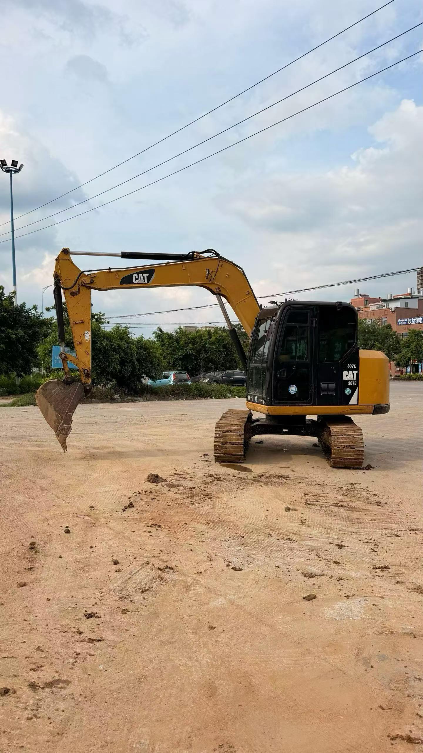 Buy Caterpillar 307B Used Excavator / 4