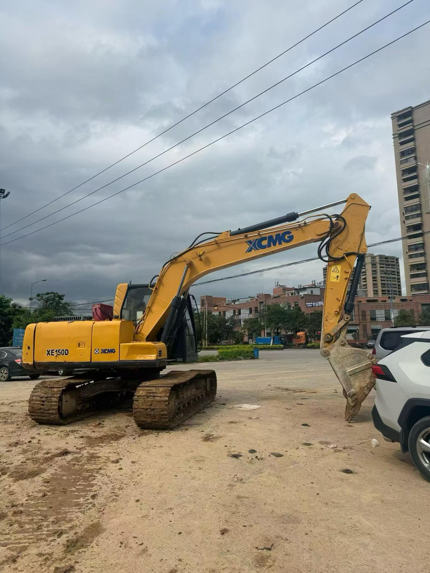 Buy XCMG XE150 Used Excavator / 3
