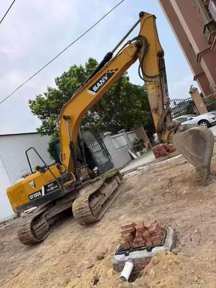 Buy Sany SY135 Used Excavator / 3