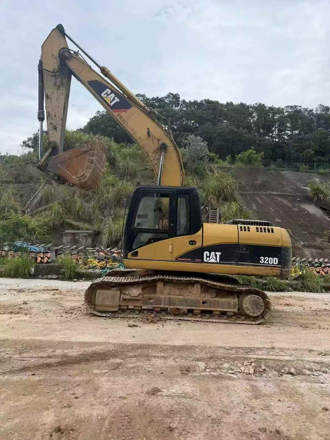 Buy Caterpillar 320D Used Excavator / 3