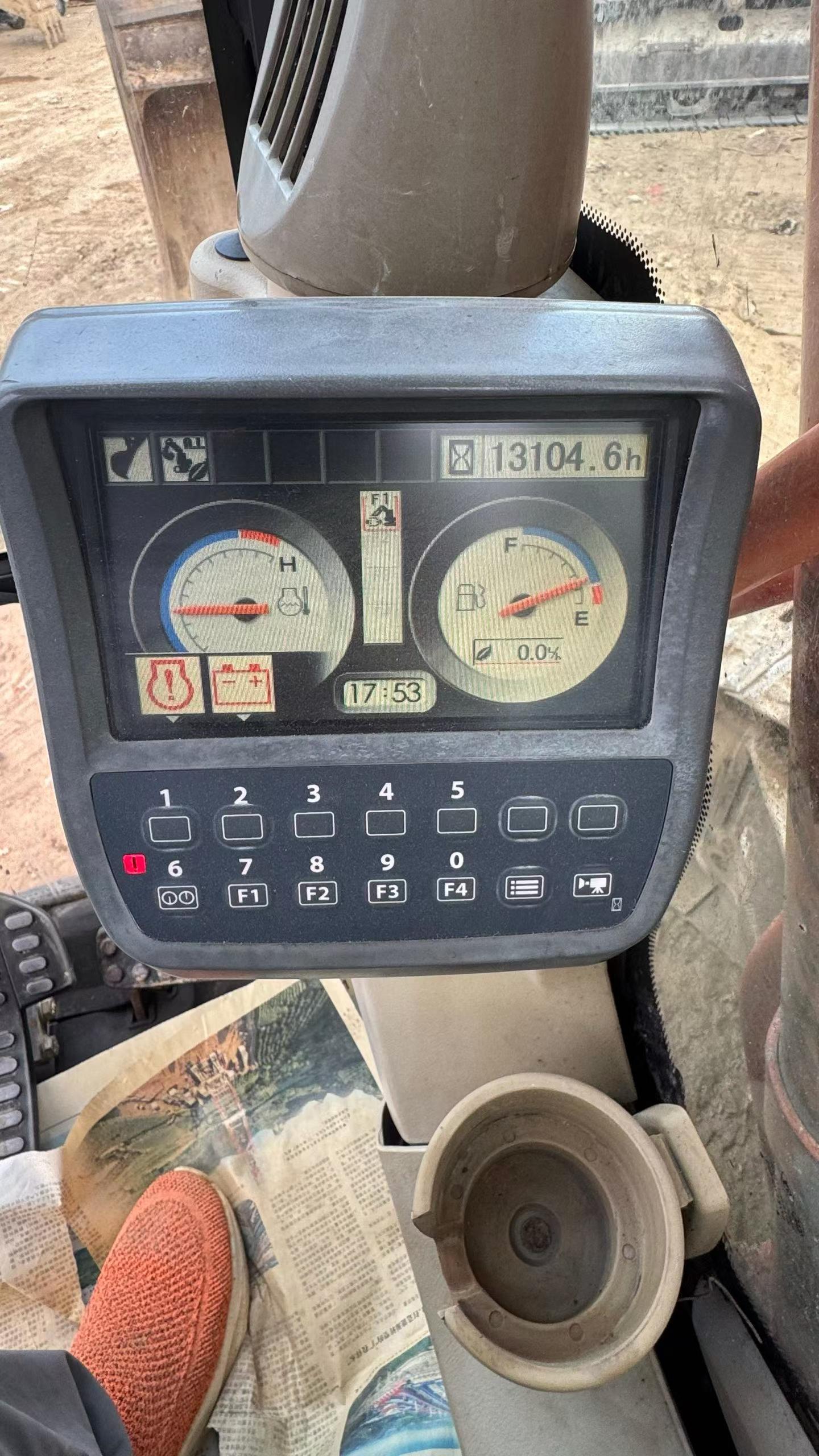 Buy Hitachi EX270 Used Excavator / 6