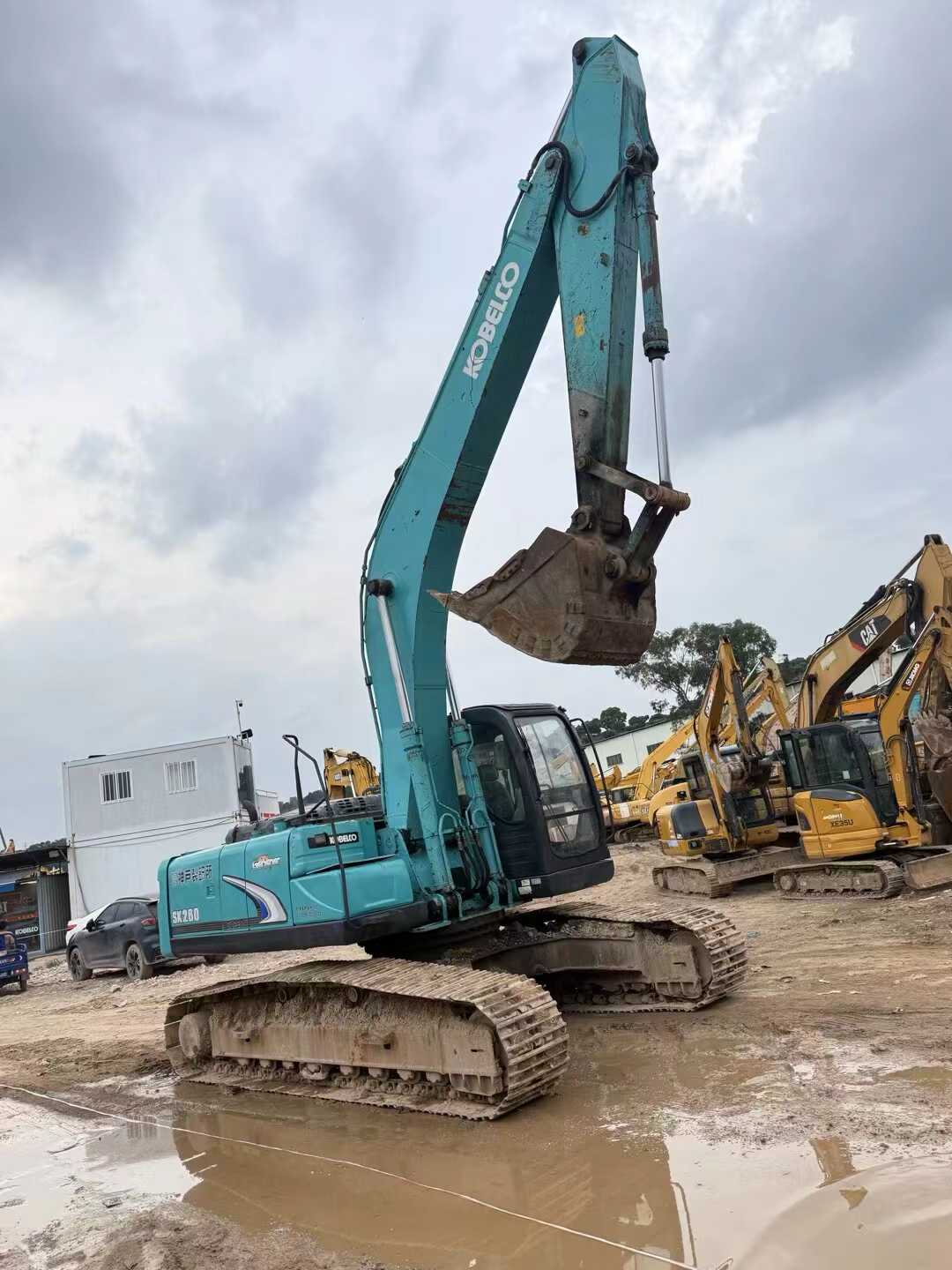 Buy Kobelco SK260LC-8 Used Excavator / 3