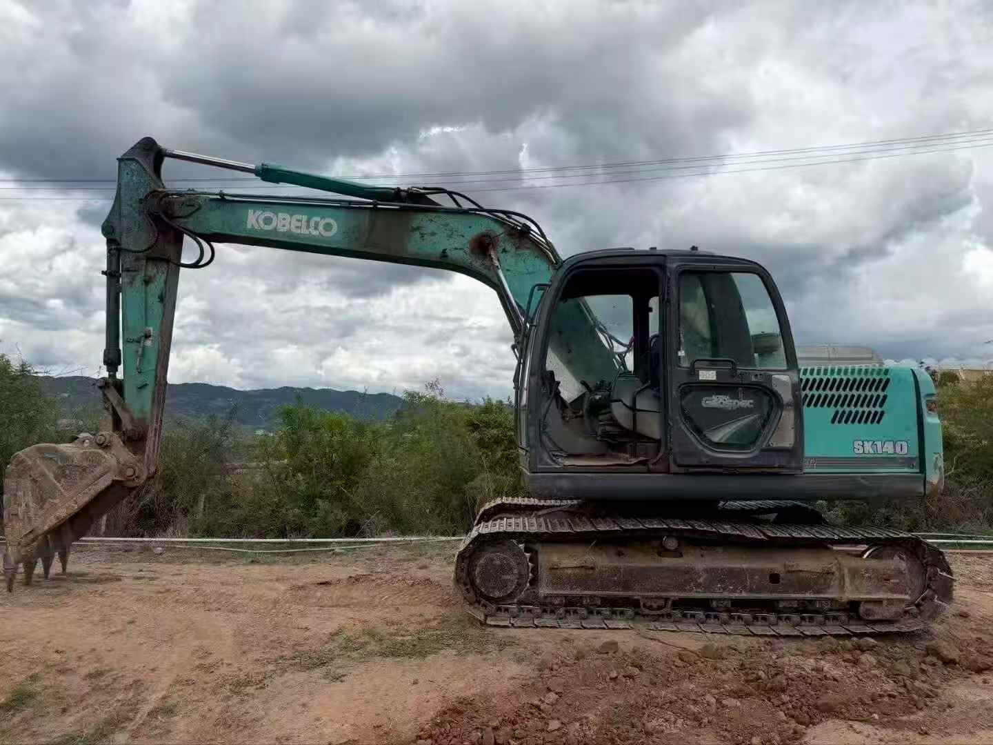Buy Kobelco SK130 Used Excavator / 3