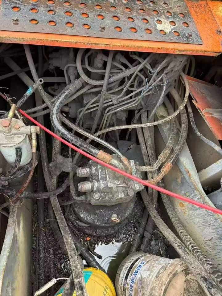 Buy Hitachi EX250-5 Used Excavator / 5