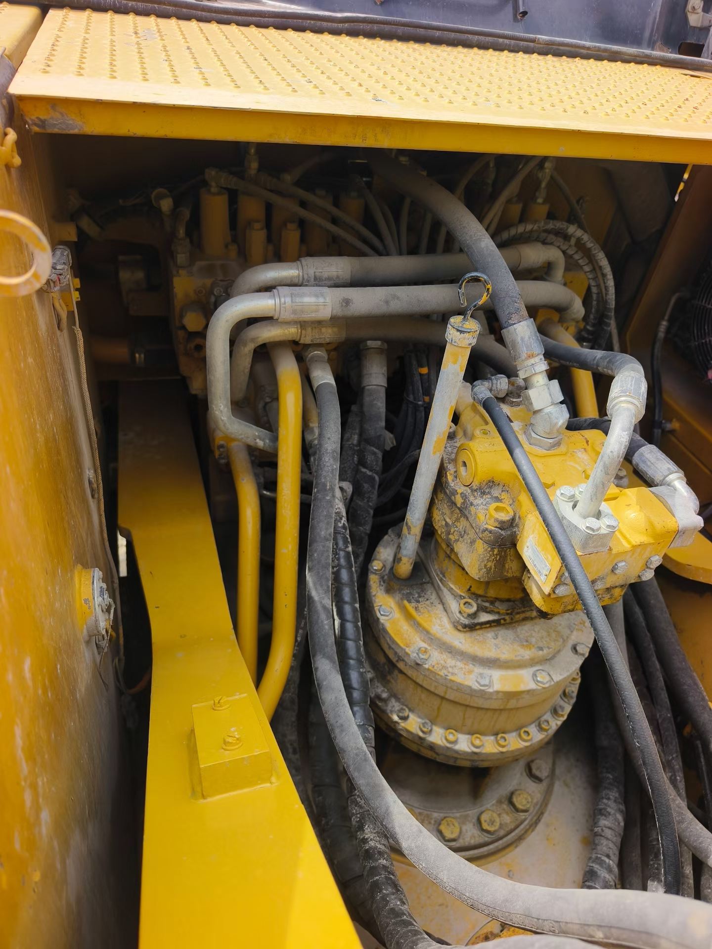 Buy Caterpillar 326DL Used Excavator / 6