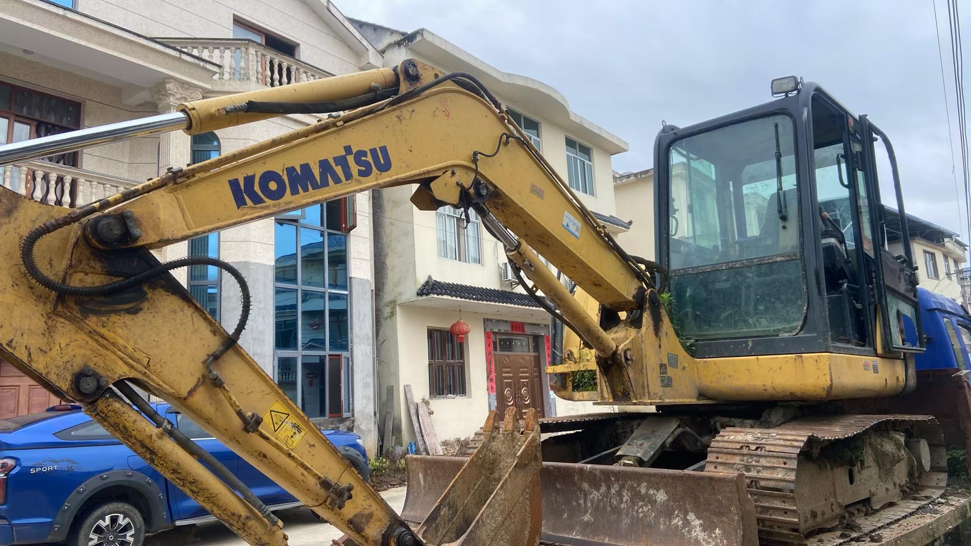 Buy Komatsu PC56-7 Used Excavator / 3