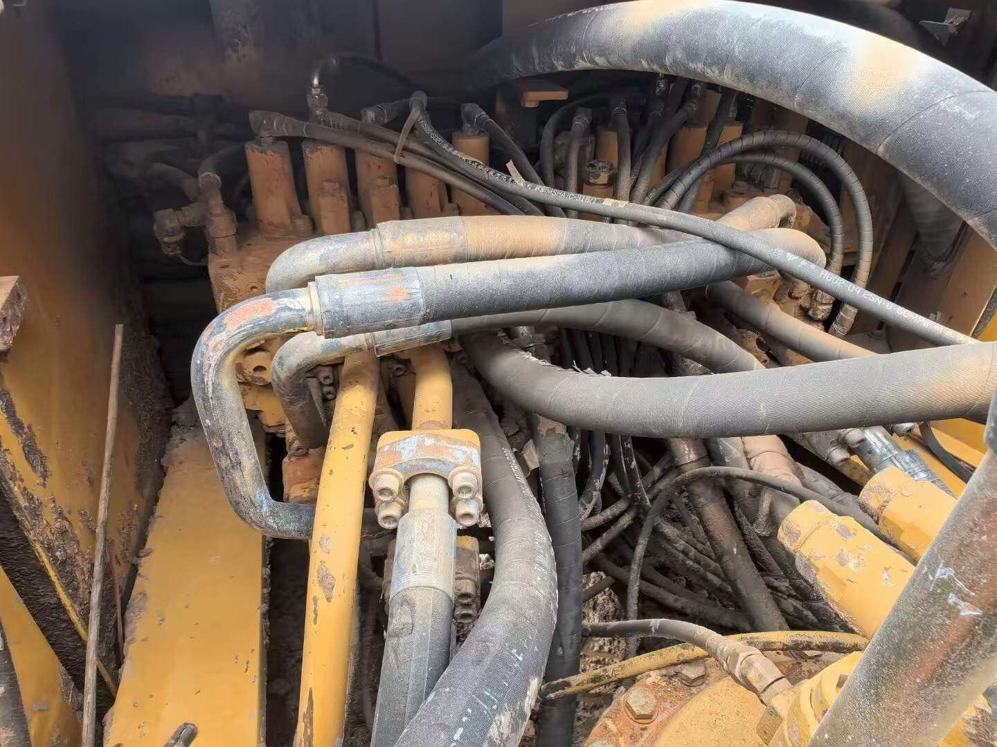 Buy Caterpillar 340D2L Used Excavator / 8