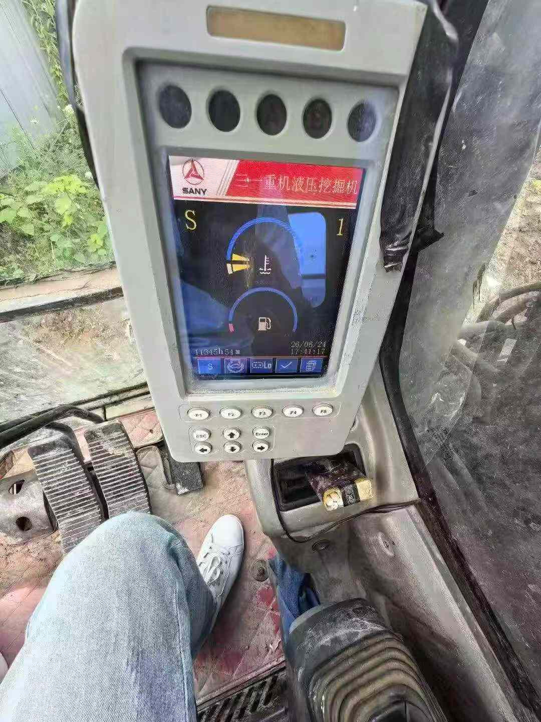 Buy Sany SY135 Used Excavator / 4