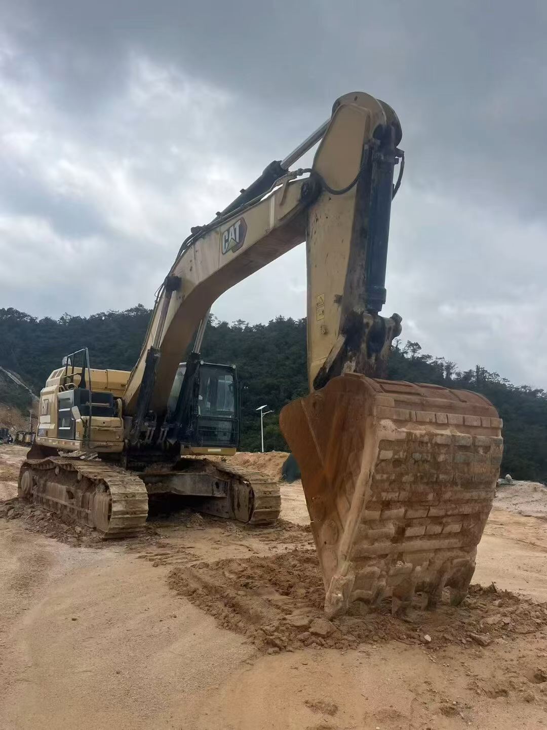 Buy Caterpillar 349E Used Excavator / 4