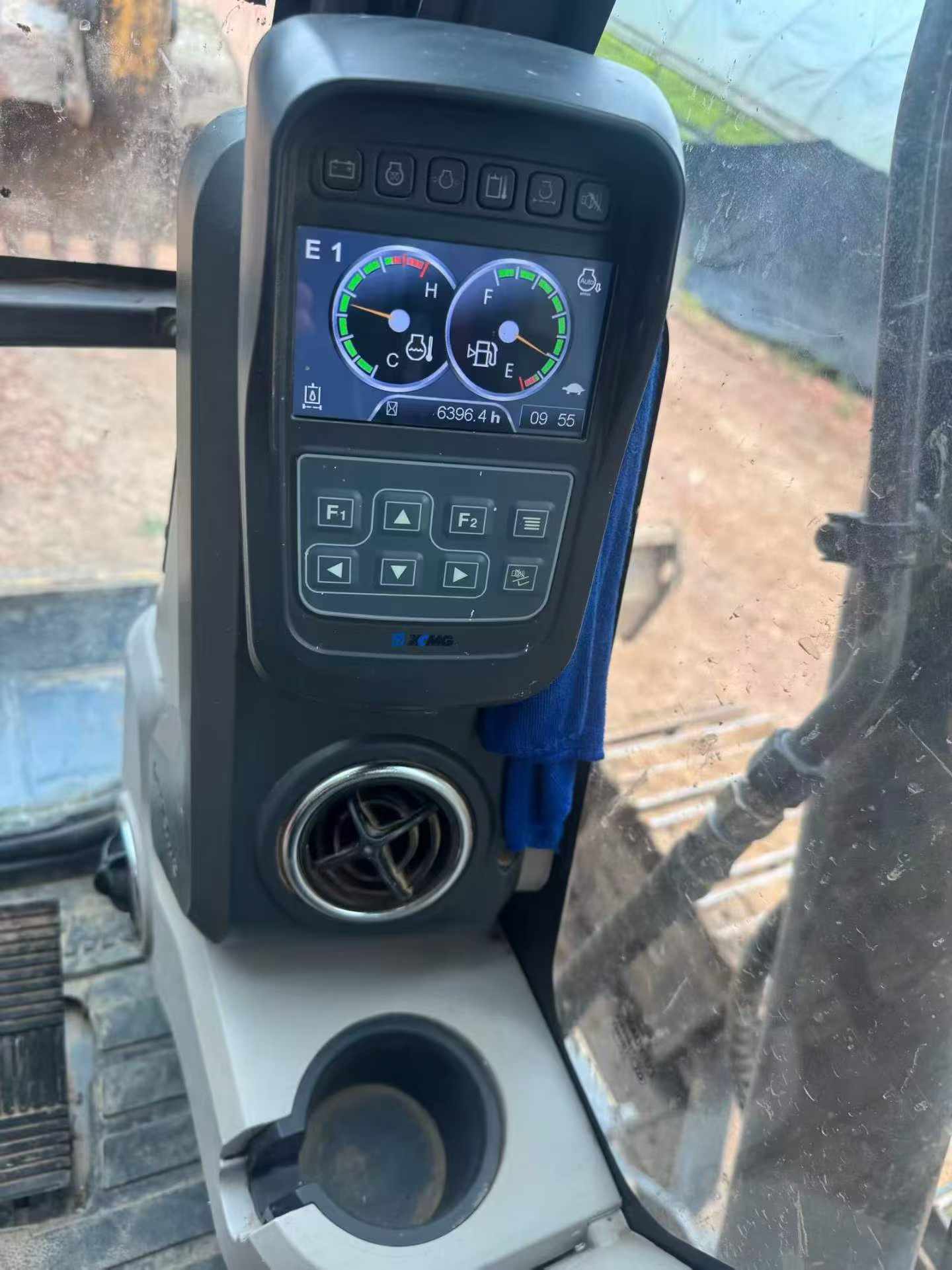 Buy XCMG XE75C Used Excavator / 8