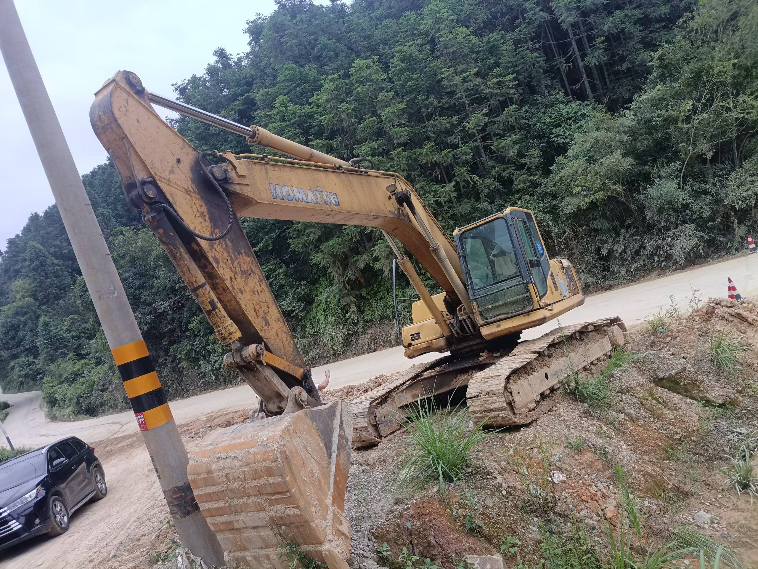 Buy Komatsu PC200-8 Used Excavator / 7