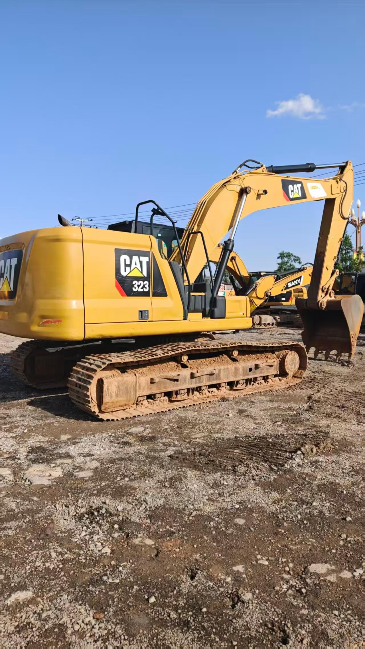 Buy Caterpillar 323 Used Excavator / 3