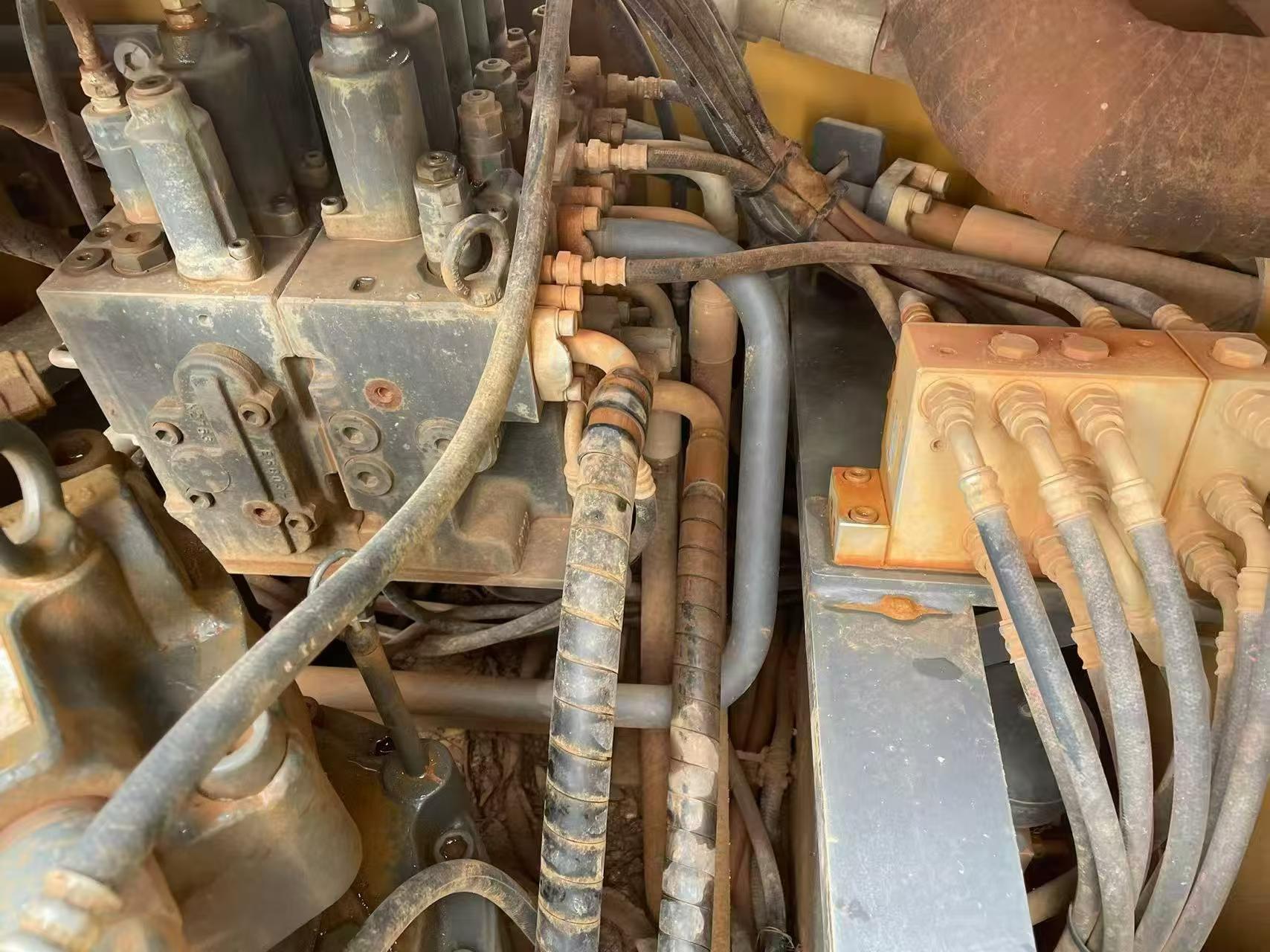 Buy XCMG XE215 Used Excavator / 2
