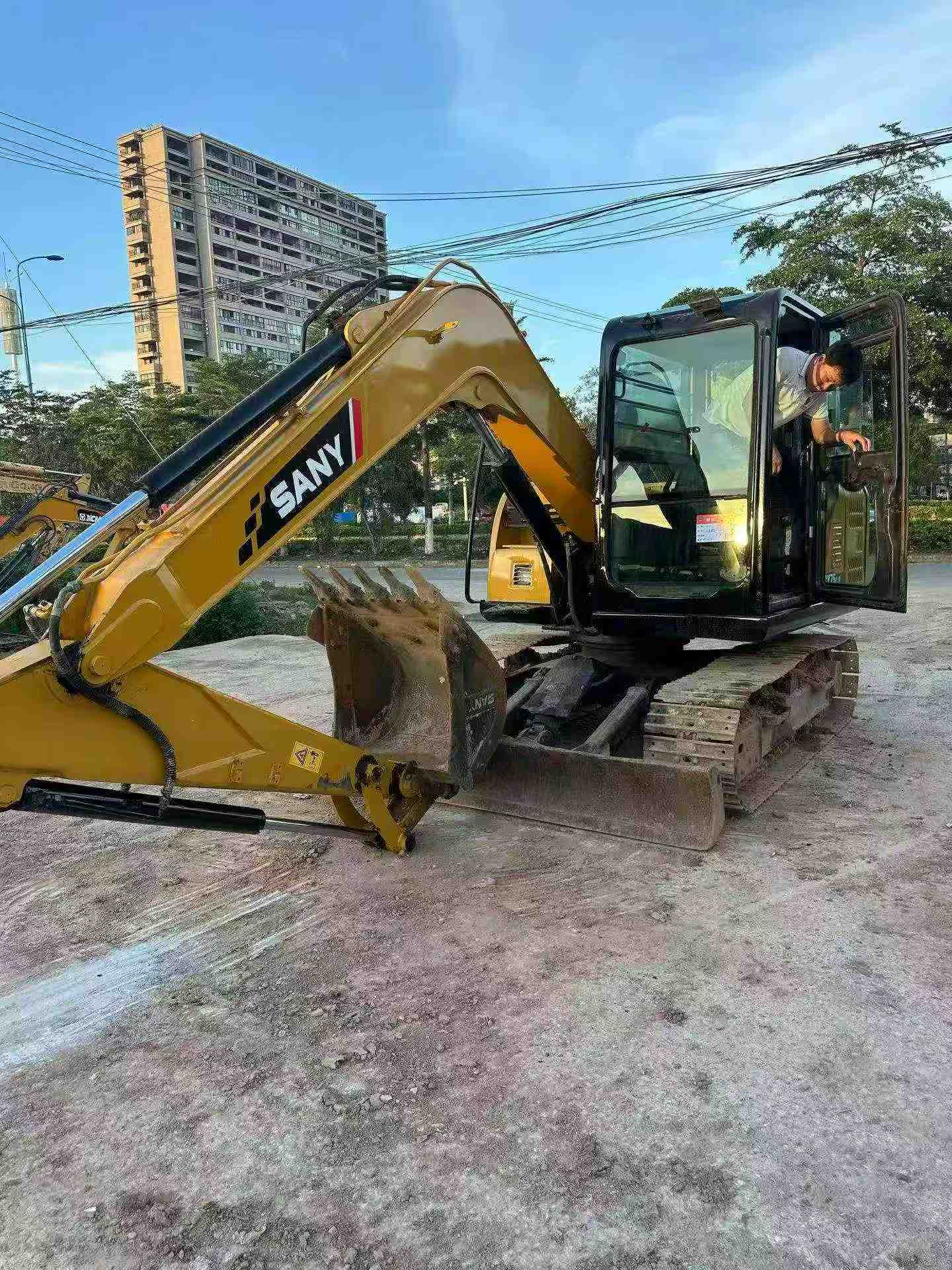 Buy Sany SY75 Used Excavator / 8