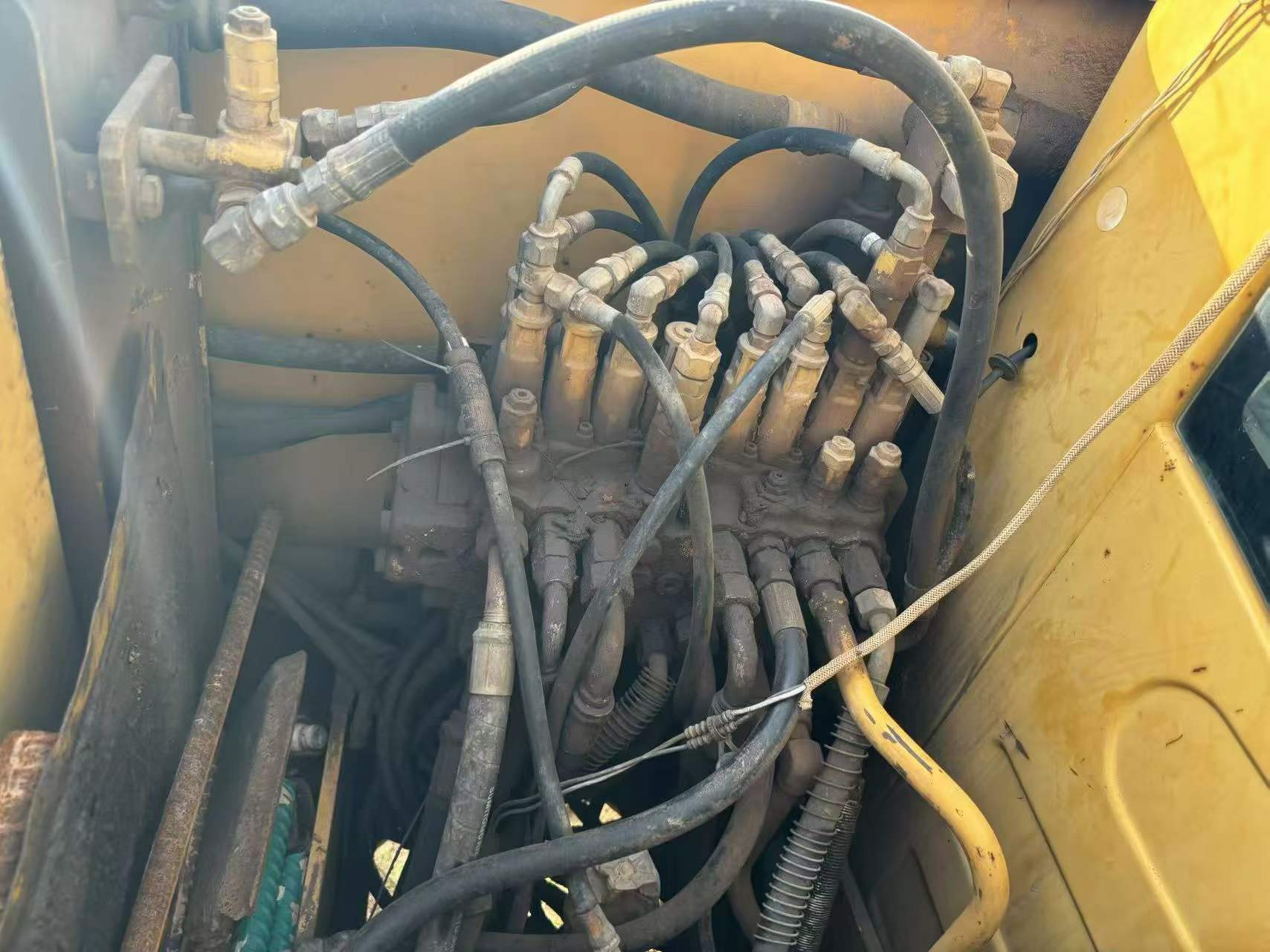 Buy Caterpillar 307B Used Excavator / 6