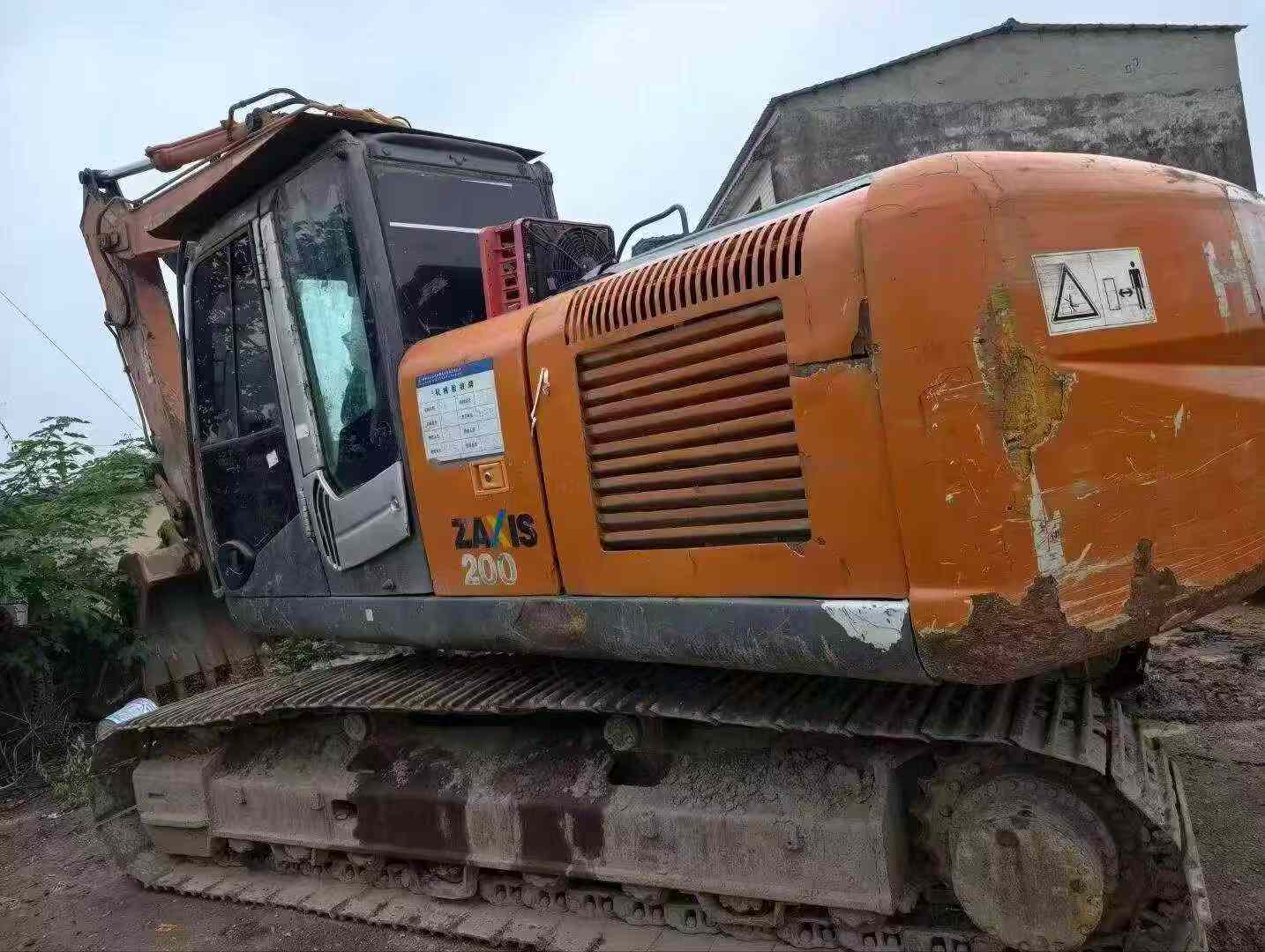 Buy Hitachi EX200-3 Used Excavator / 5