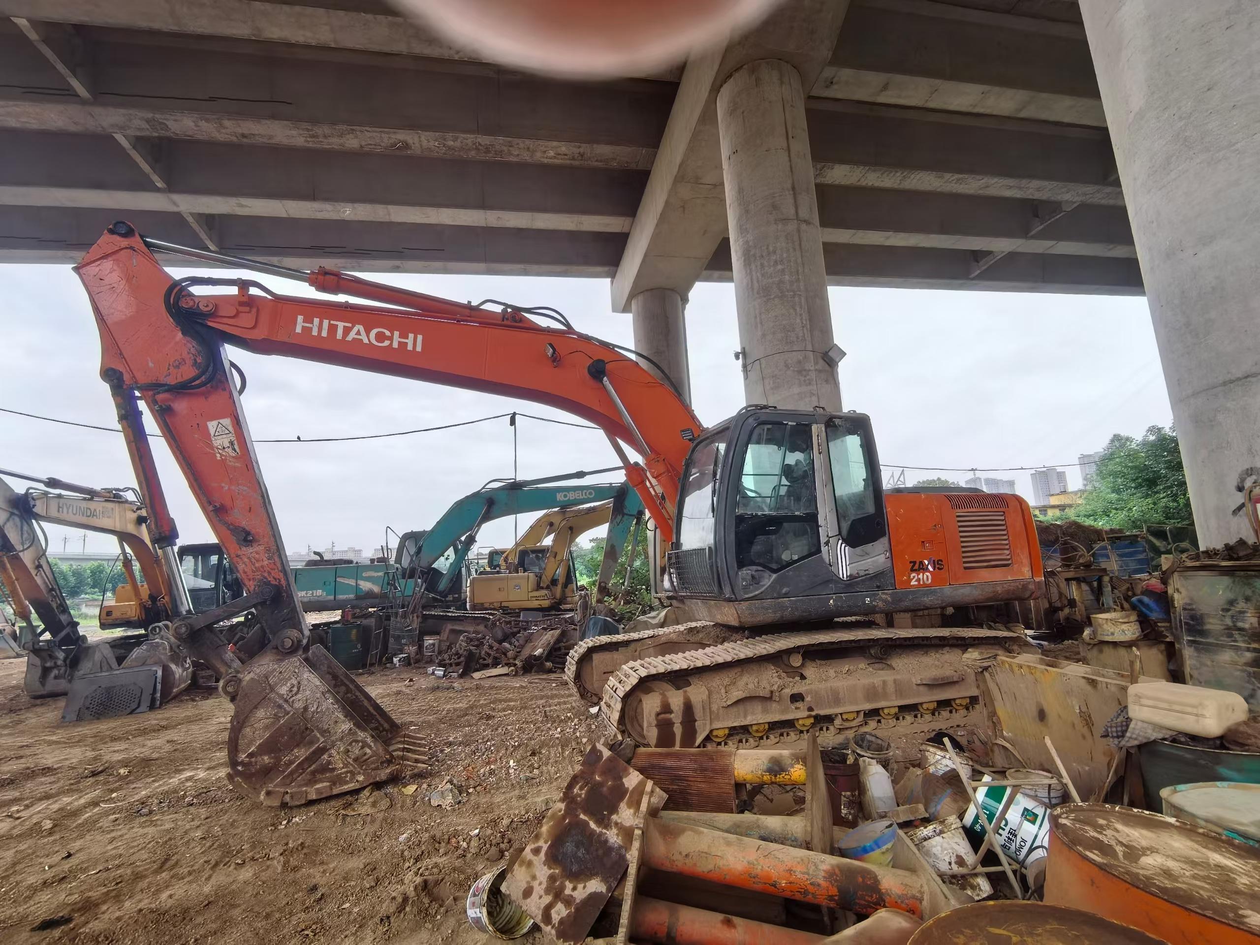 Buy Hitachi EX200-3 Used Excavator / 3