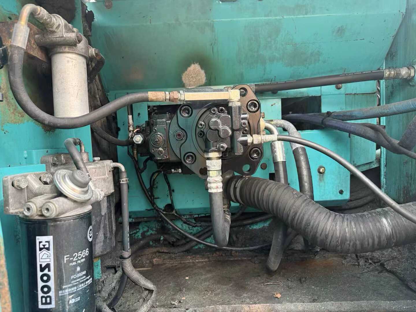 Buy Kobelco SK260LC-8 Used Excavator / 8