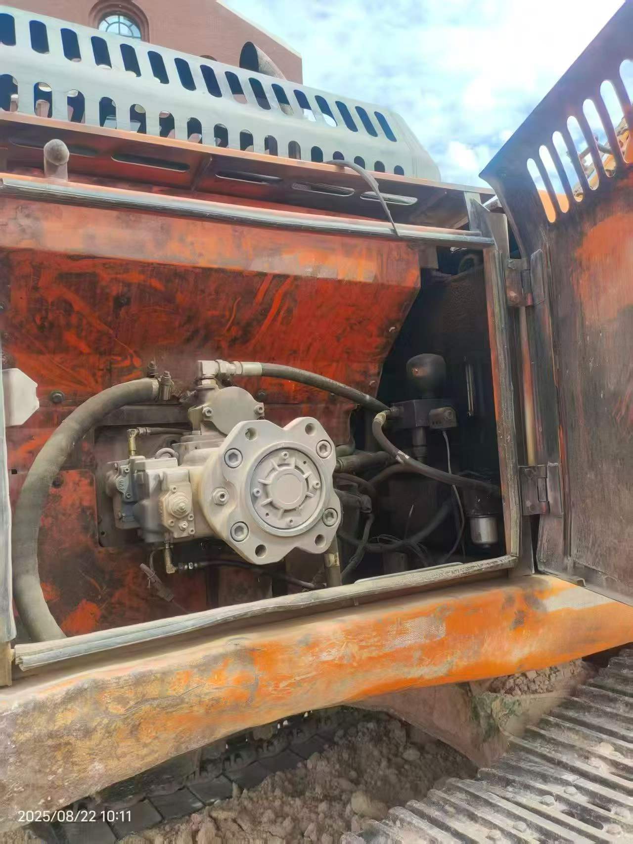 Buy Doosan DH215-7 Used Excavator / 6