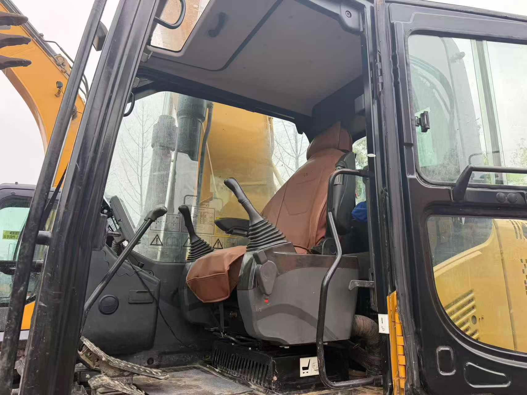 Buy Sany SY205C Used Excavator / 4