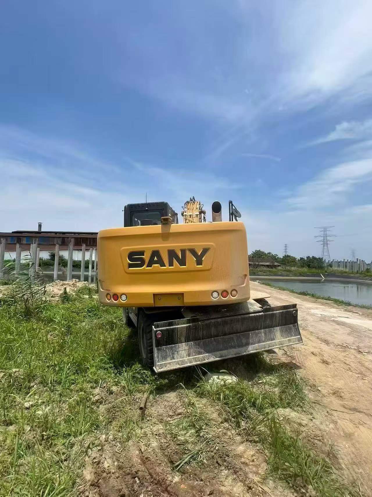 Buy Sany SY155C Used Excavator / 2