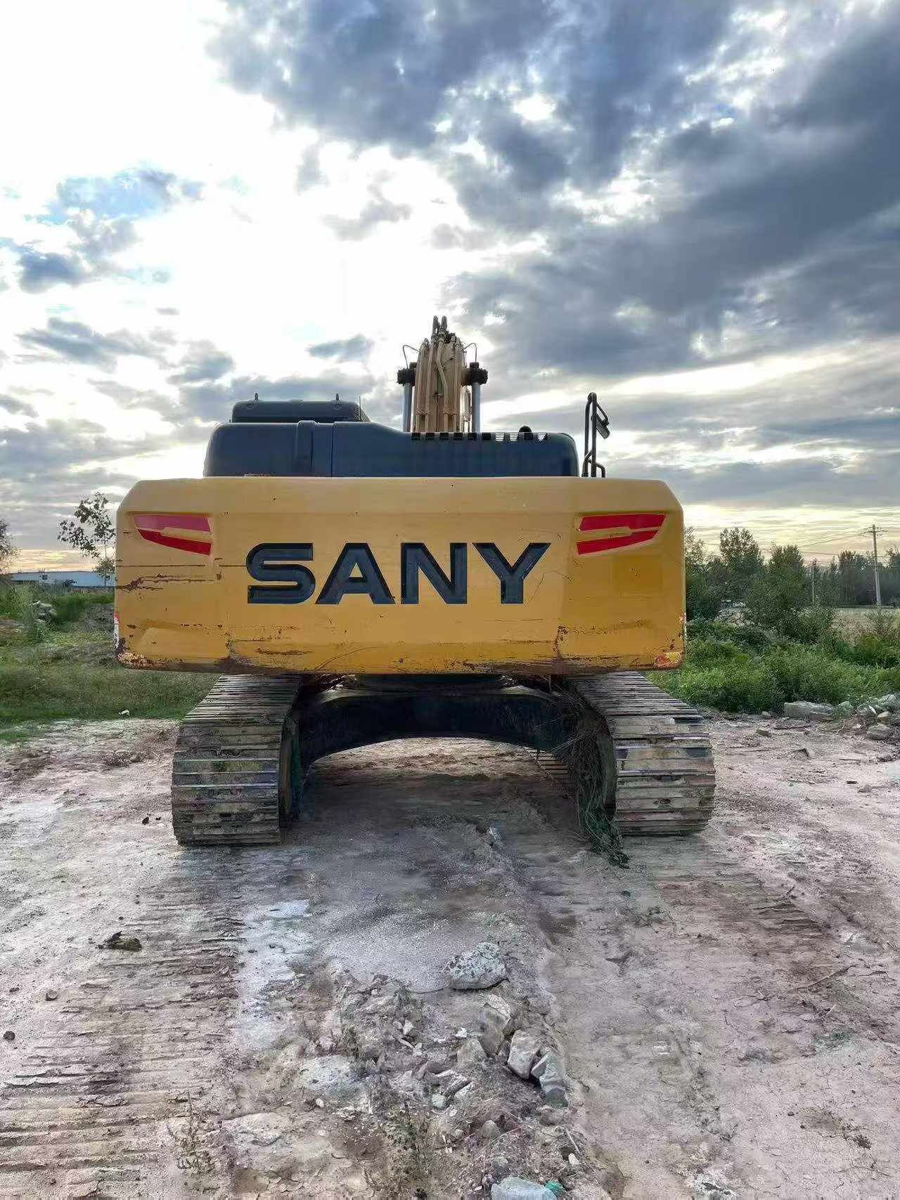 Buy Sany SY245H Used Excavator / 2