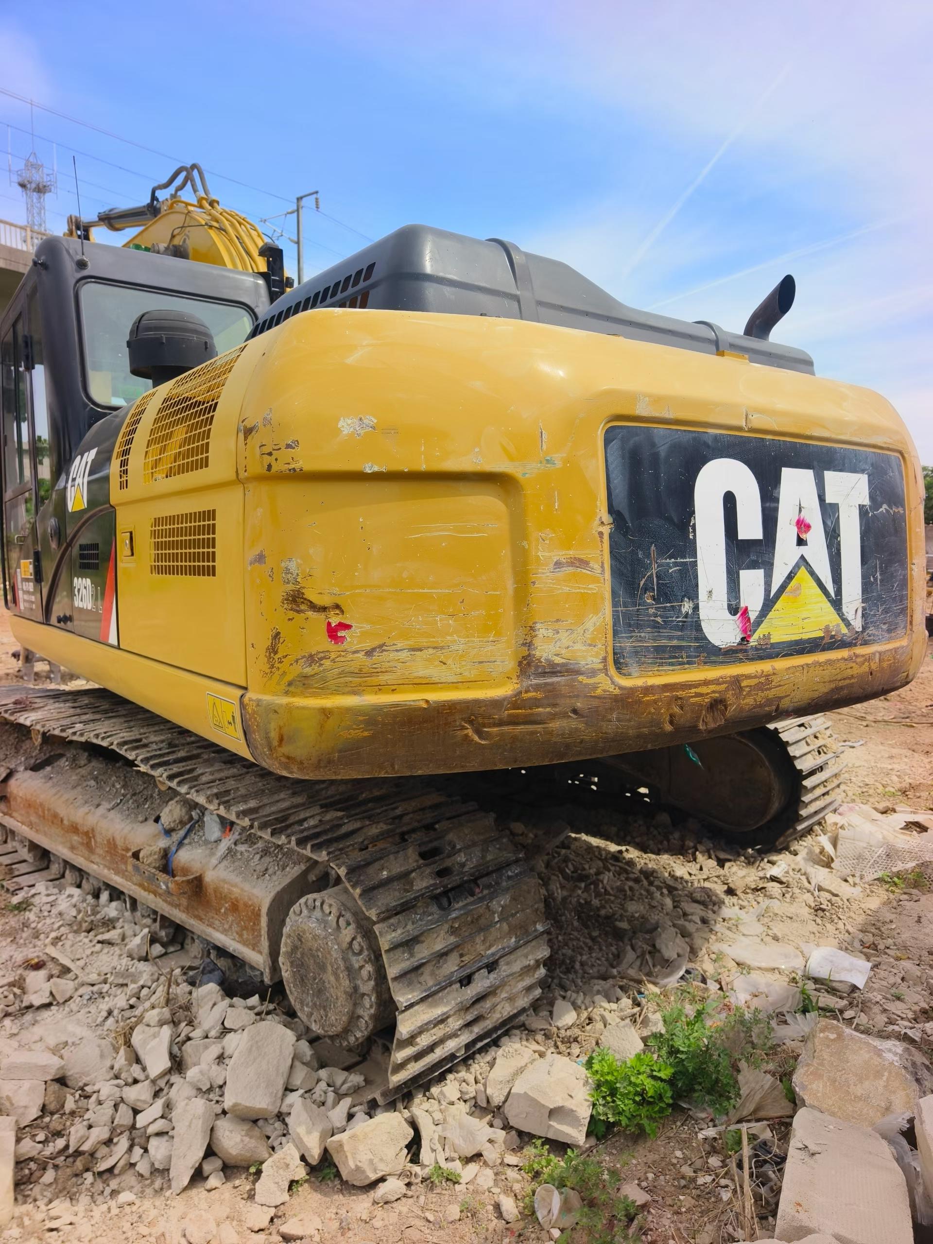 Buy Caterpillar 326DL Used Excavator / 7