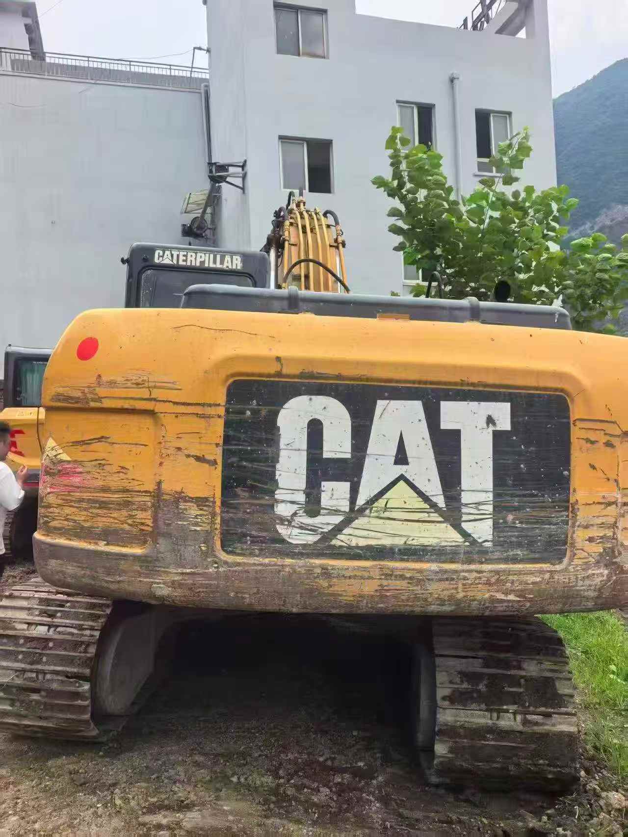 Buy Caterpillar 320D Used Excavator / 2