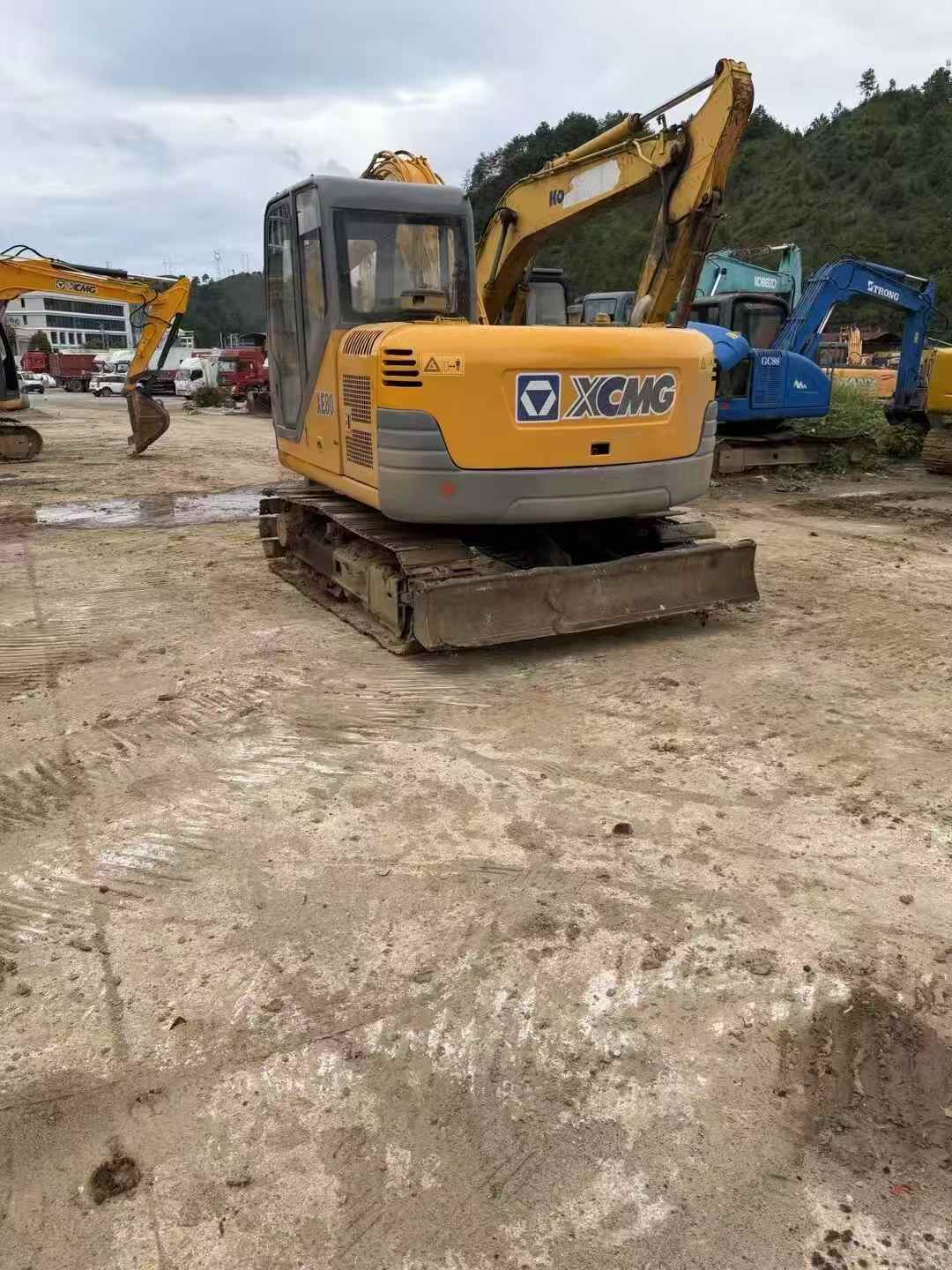 Buy XCMG XE80 Used Excavator / 2