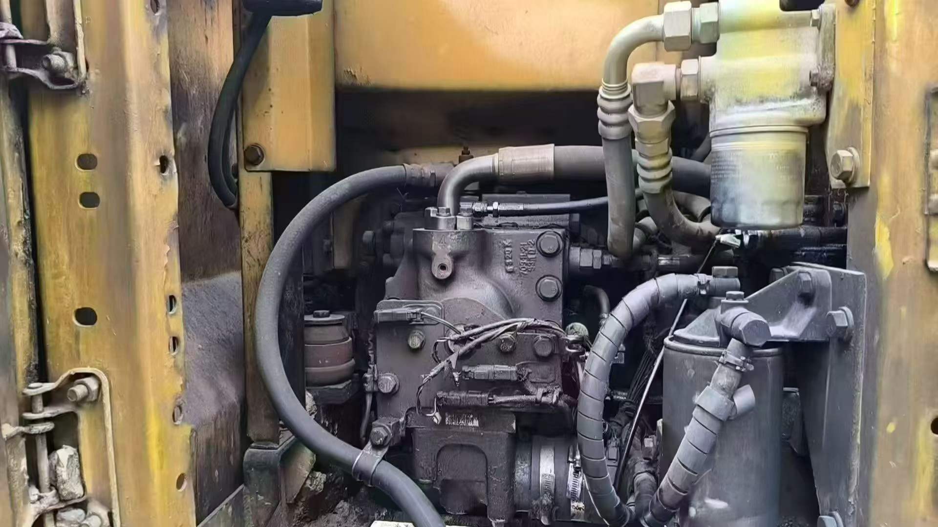 Buy Komatsu PC130-7 Used Excavator / 5