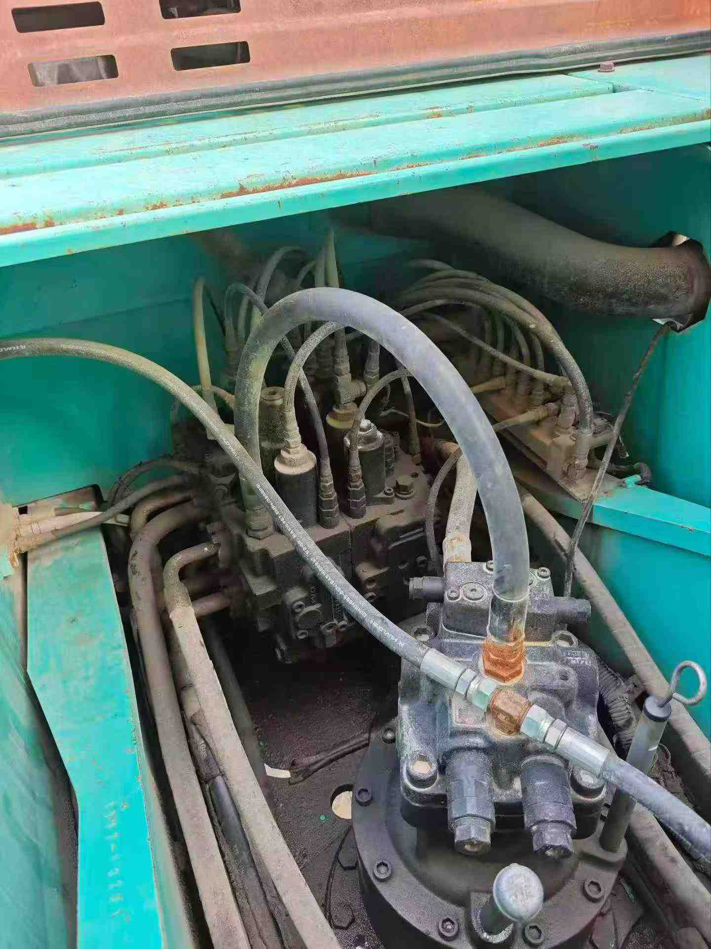 Buy Kobelco SK210 Used Excavator / 6