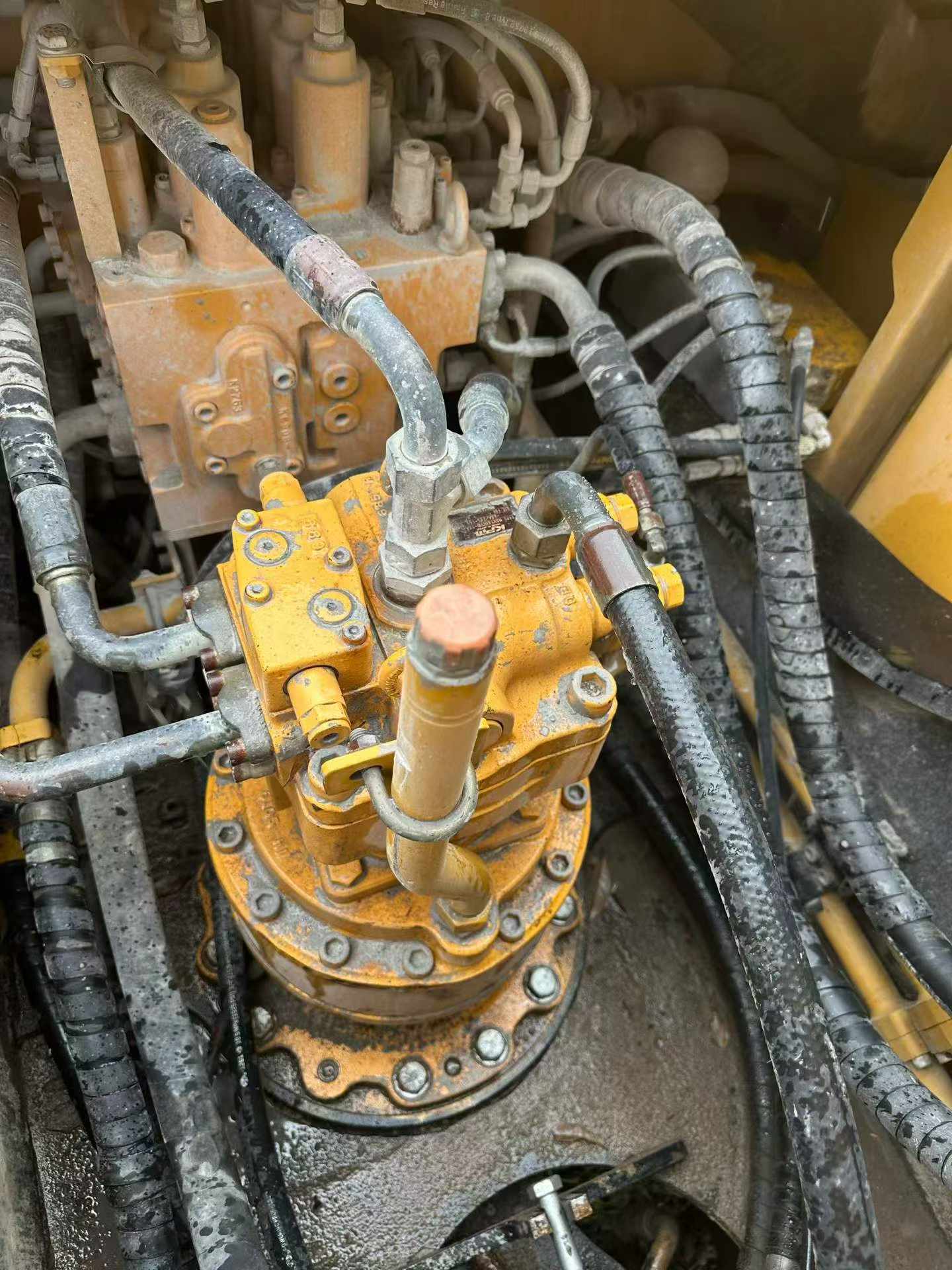 Buy Sany SY245H Used Excavator / 4