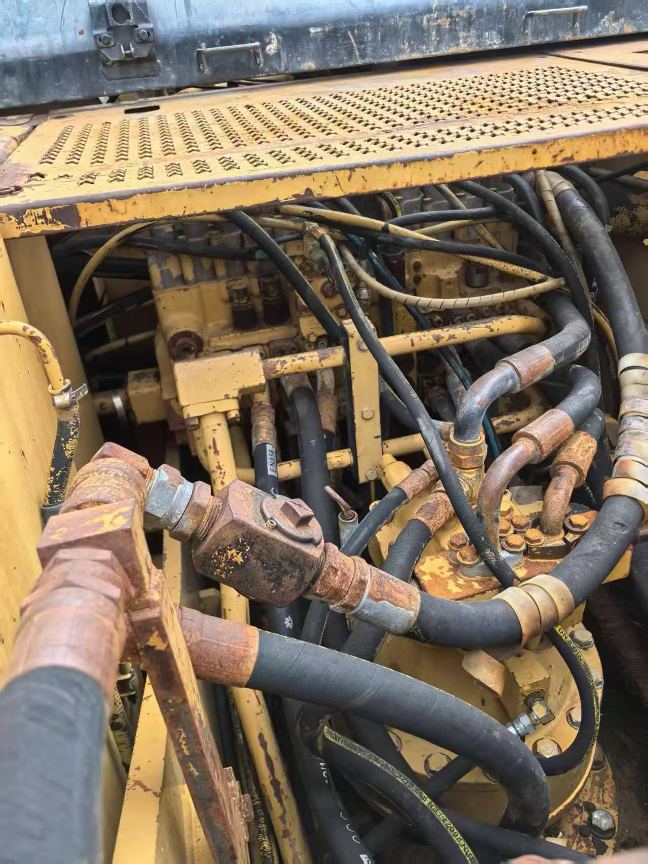 Buy Caterpillar 320A Used Excavator / 5