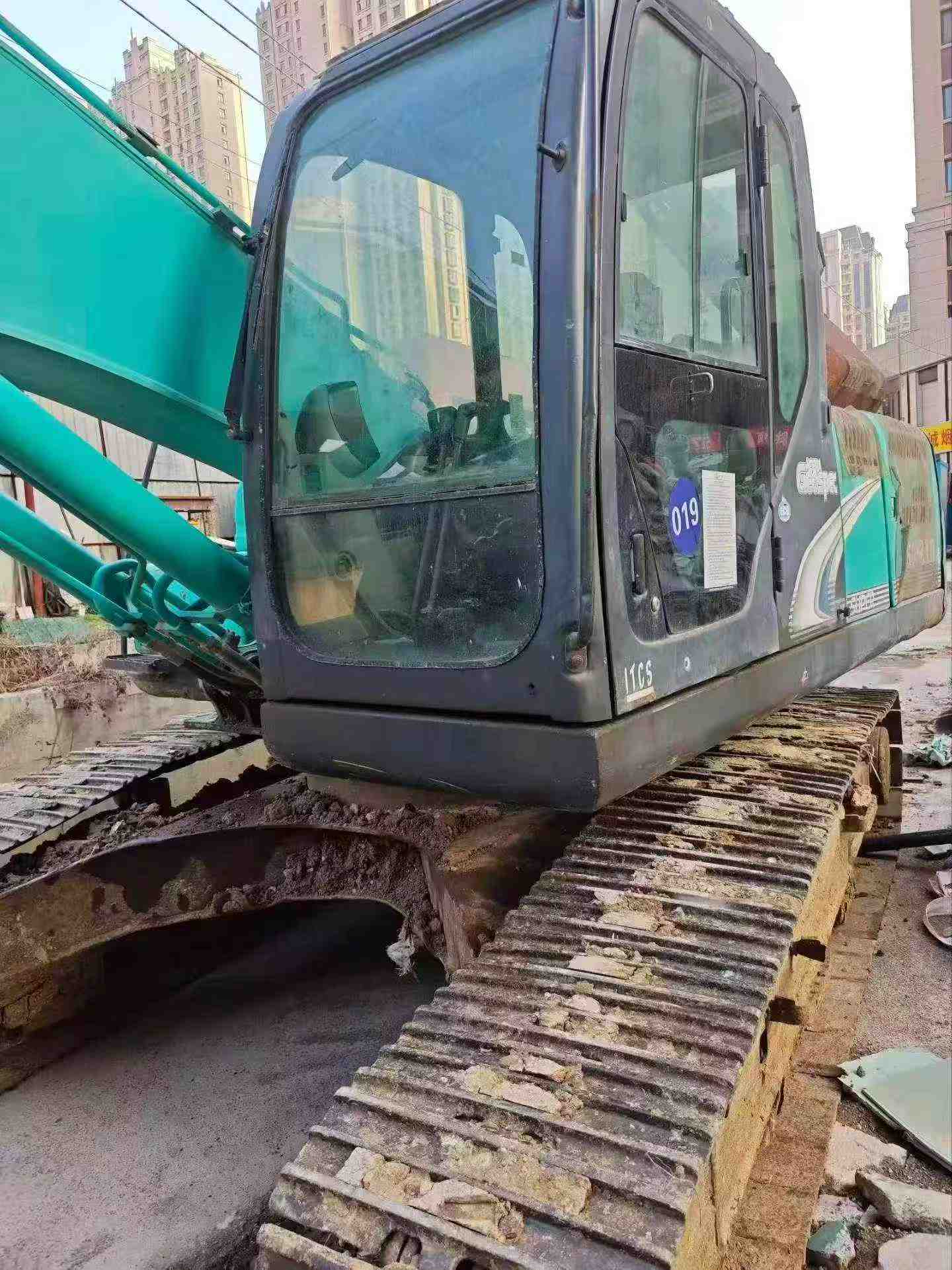 Buy Kobelco SK210 Used Excavator / 8