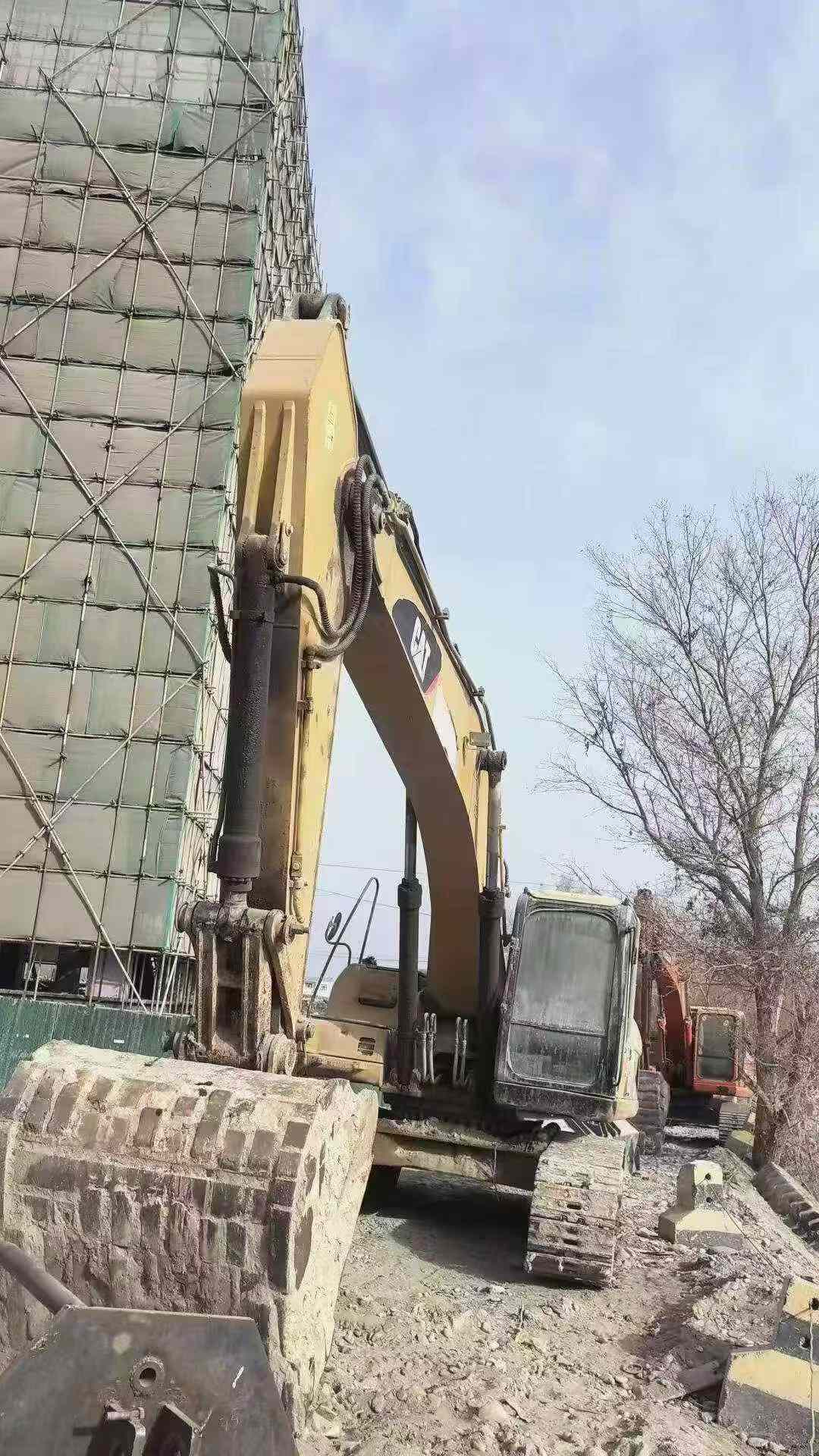 Buy Caterpillar 325C Used Excavator / 5