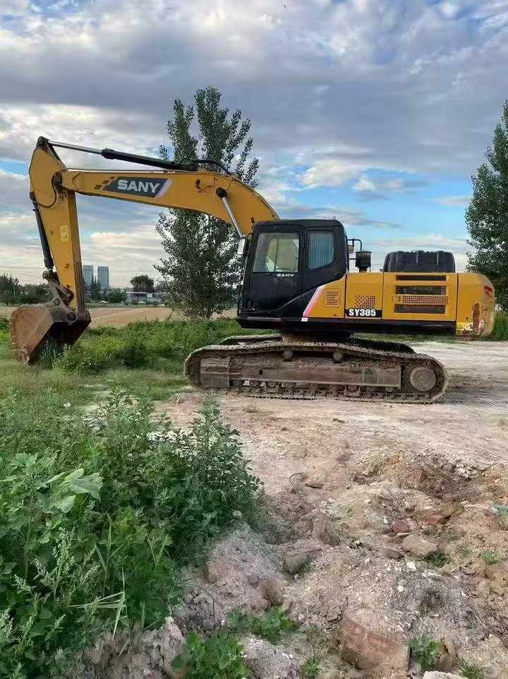 Buy Sany SY245H Used Excavator / 6
