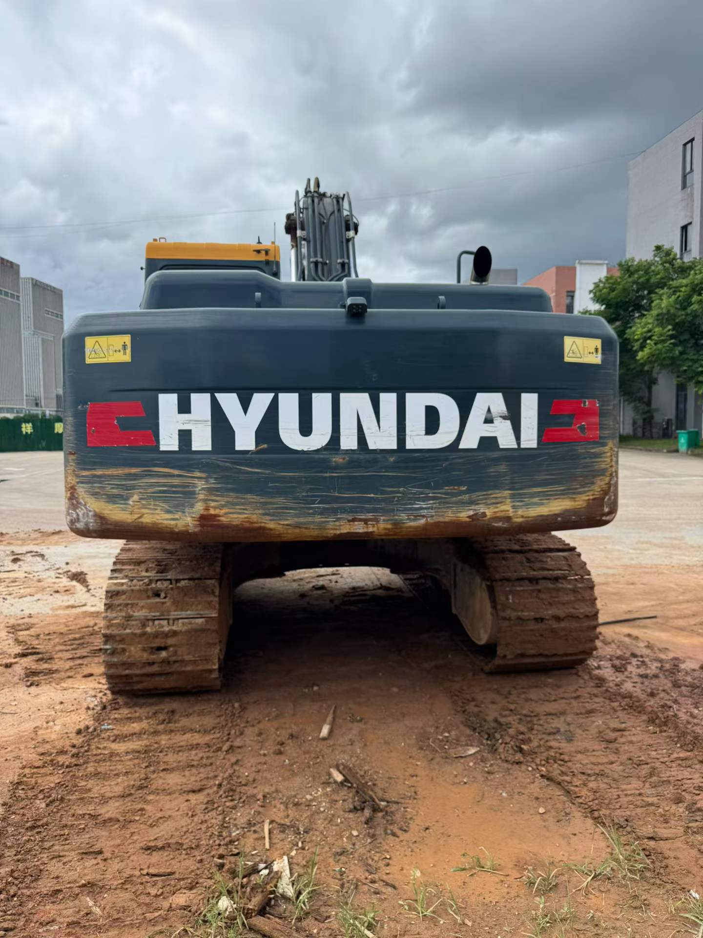 Buy Hyundai R205VS Used Excavator / 5