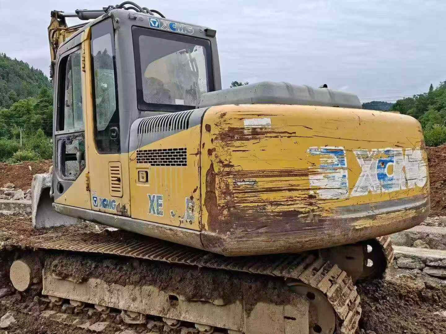 Buy XCMG XE135B Used Excavator / 6