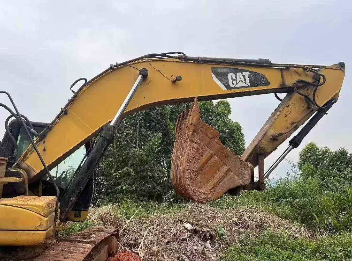Buy Caterpillar 329D Used Excavator / 2