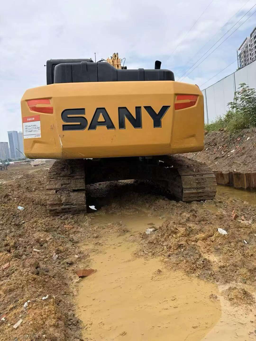 Buy Sany SY205C Used Excavator / 2