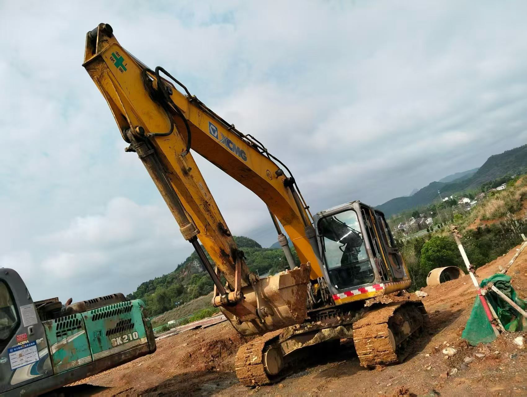 Buy XCMG XE210 Used Excavator / 7