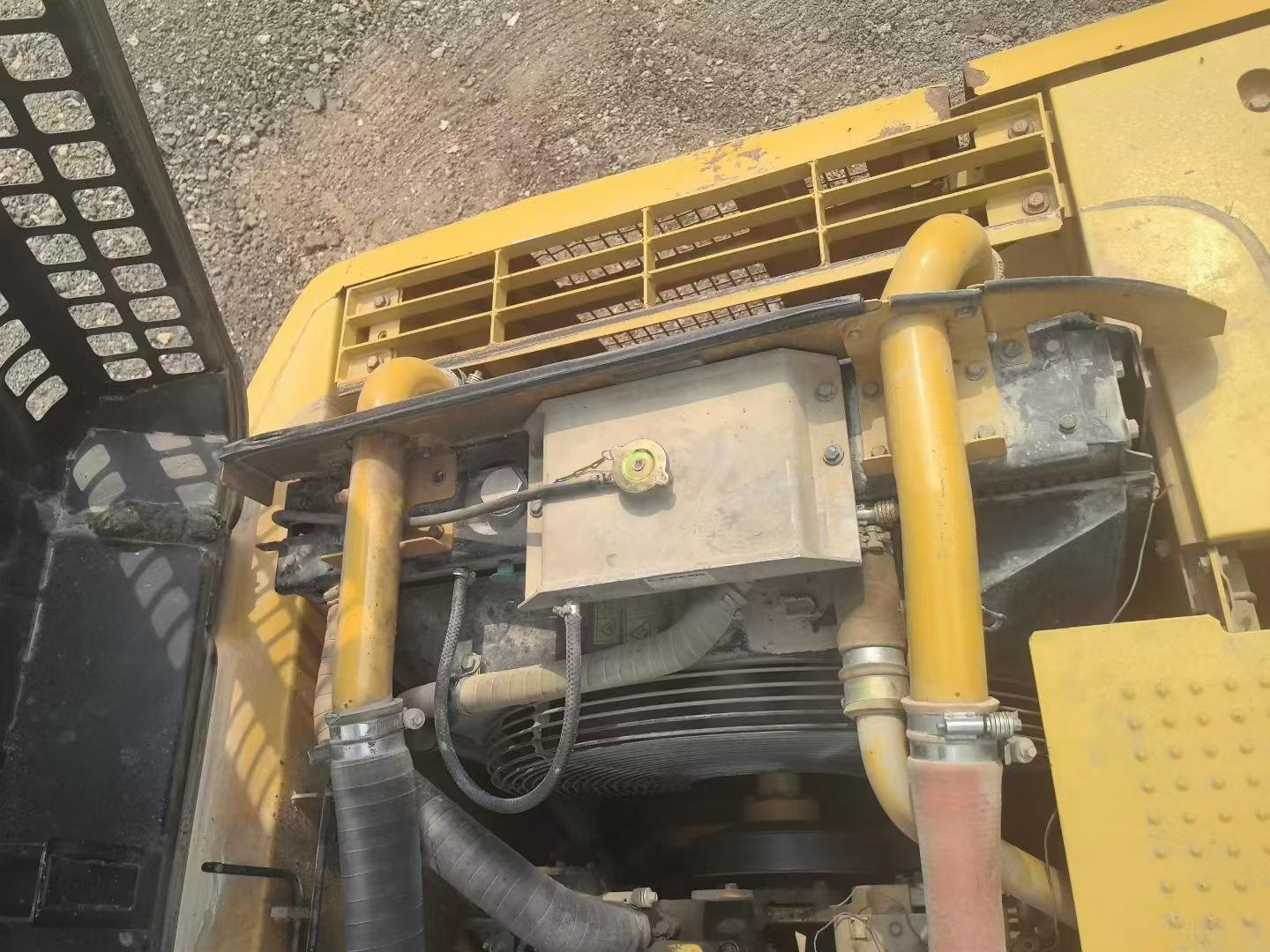 Buy Caterpillar 320D Used Excavator / 4