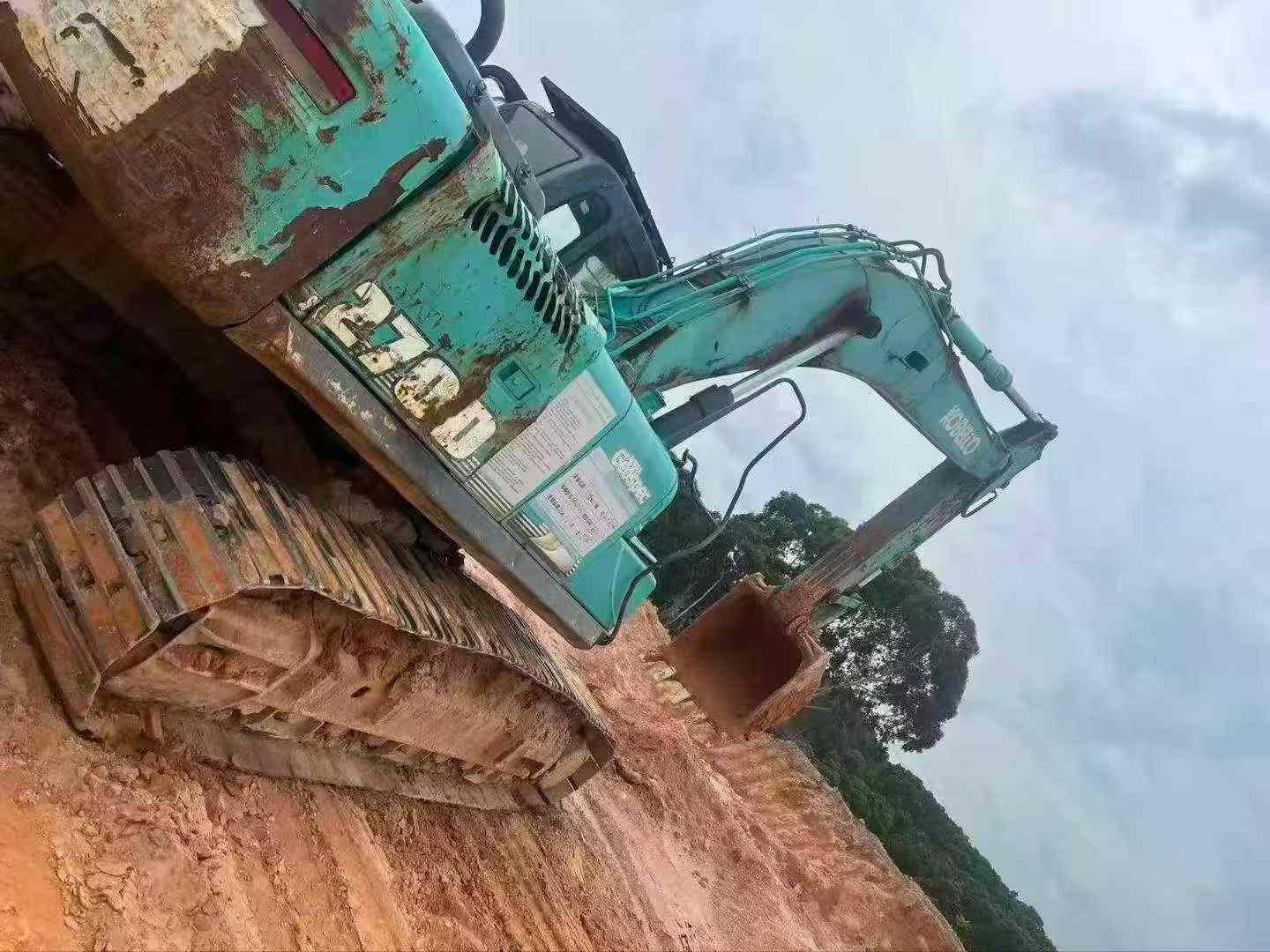 Buy Kobelco SK270D Used Excavator / 3