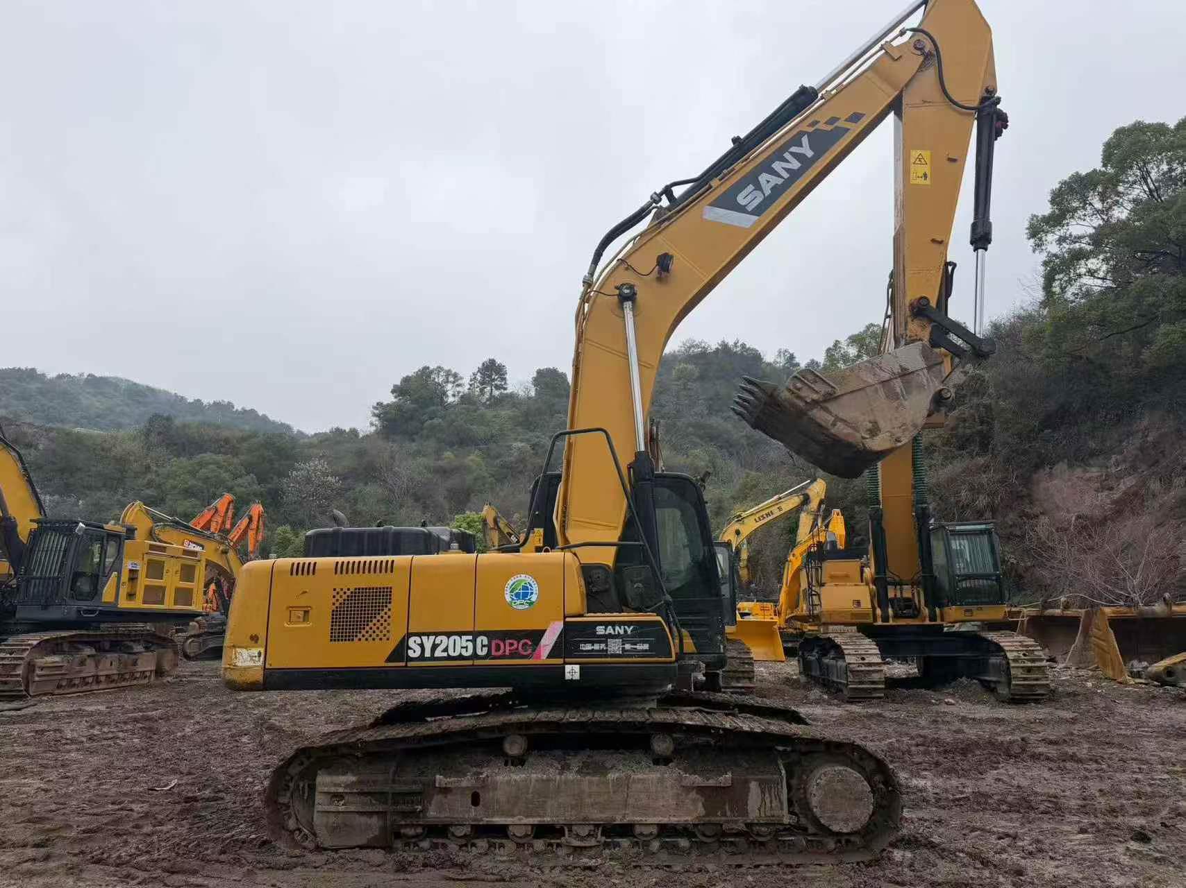 Buy Sany SY205C Used Excavator / 2