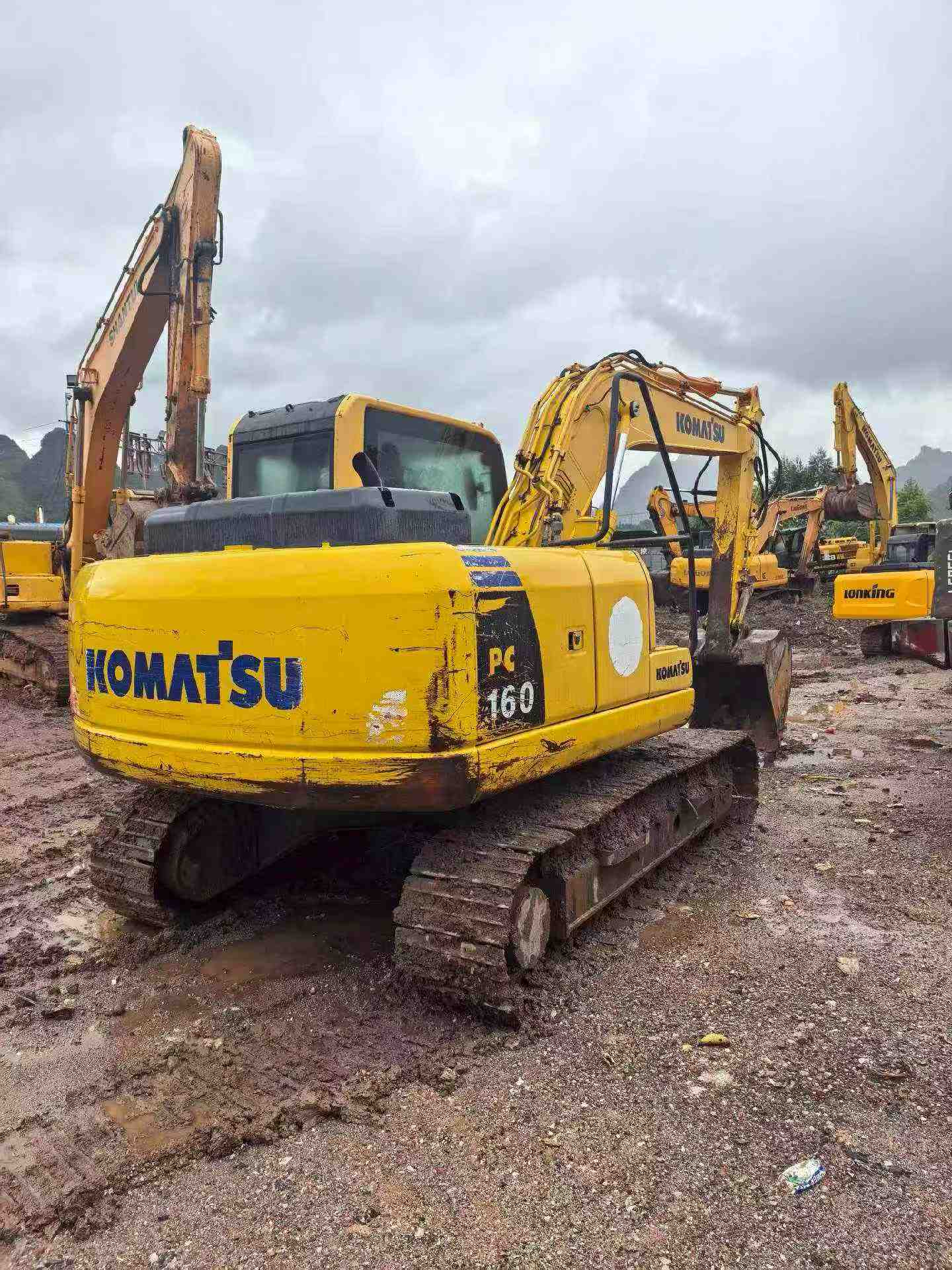 Buy Komatsu PC130-8 Used Excavator / 2
