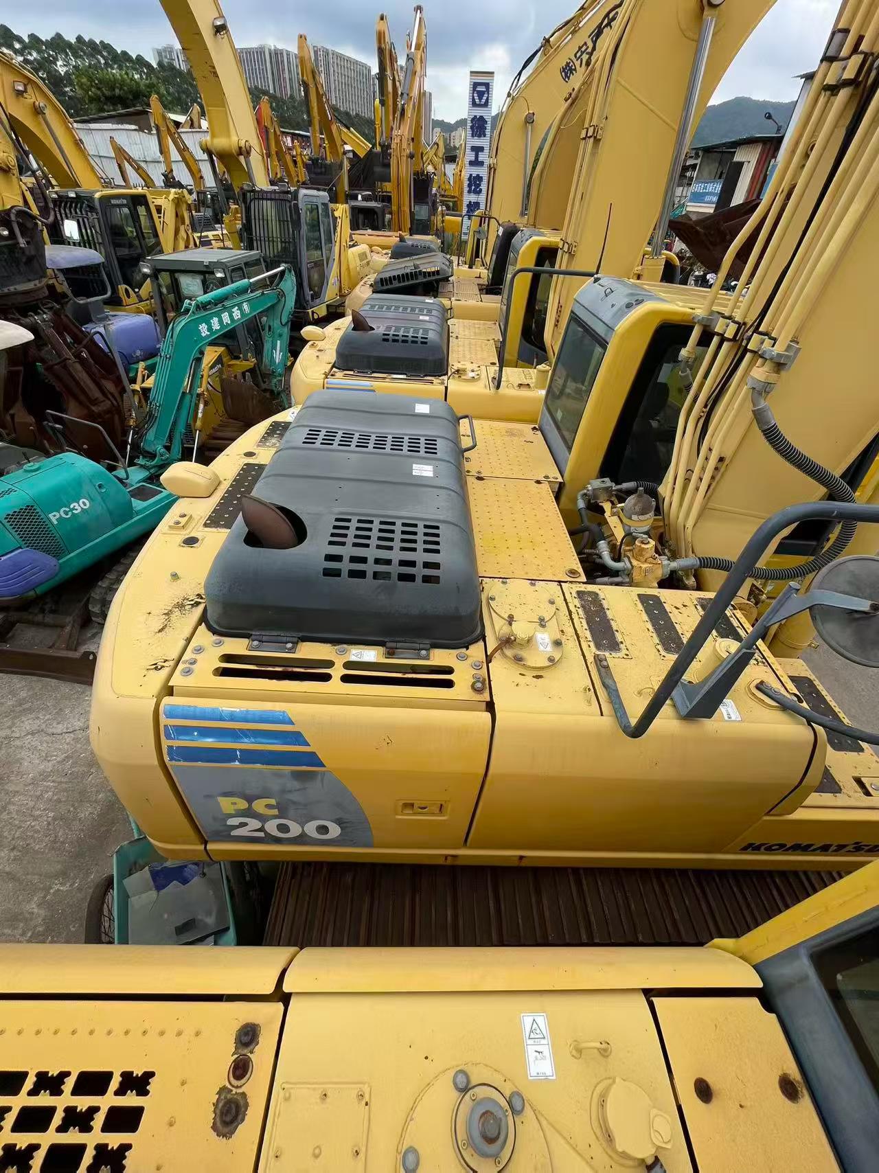 Buy Komatsu PC200-8N1 Used Excavator / 6