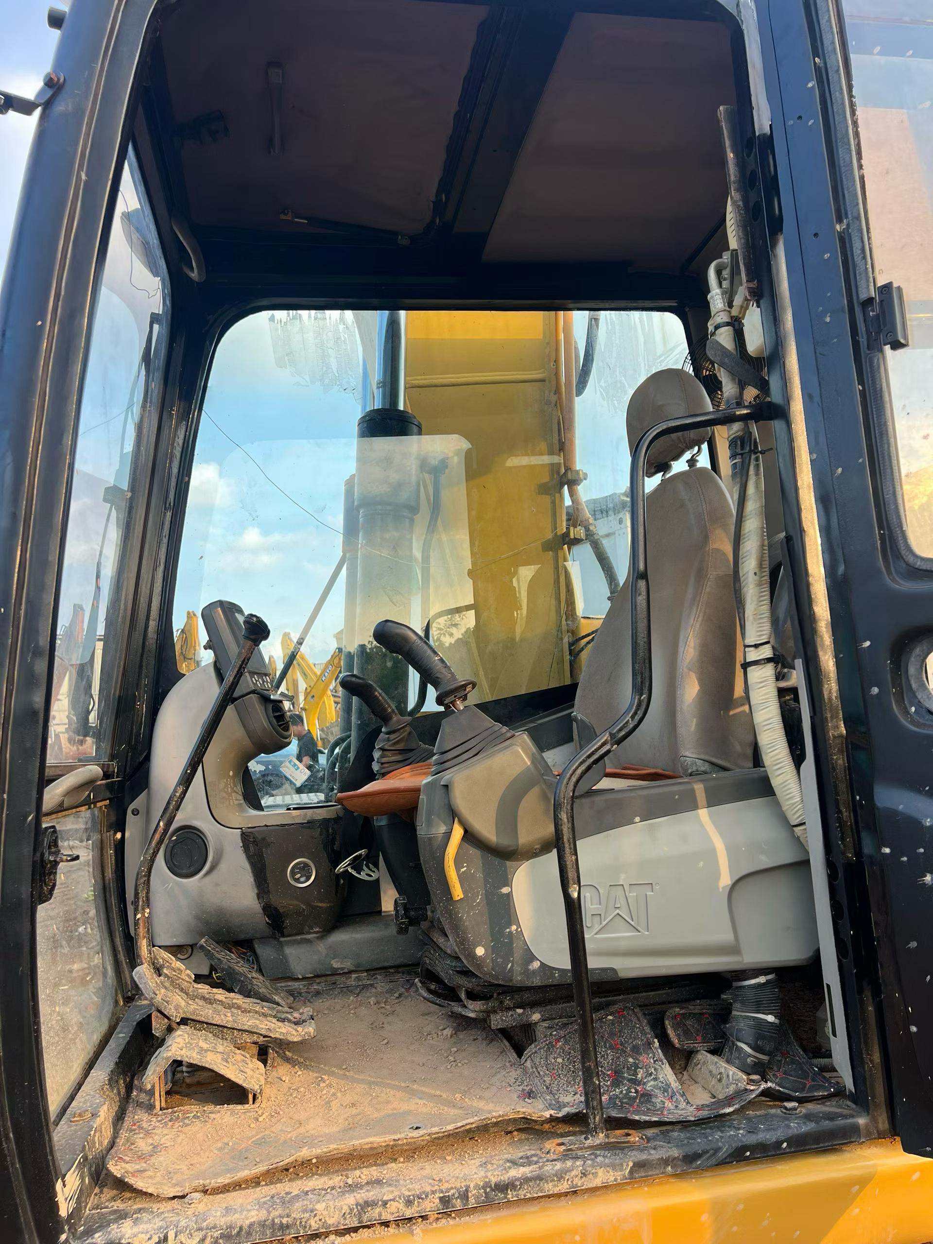 Buy Caterpillar 312D Used Excavator / 4